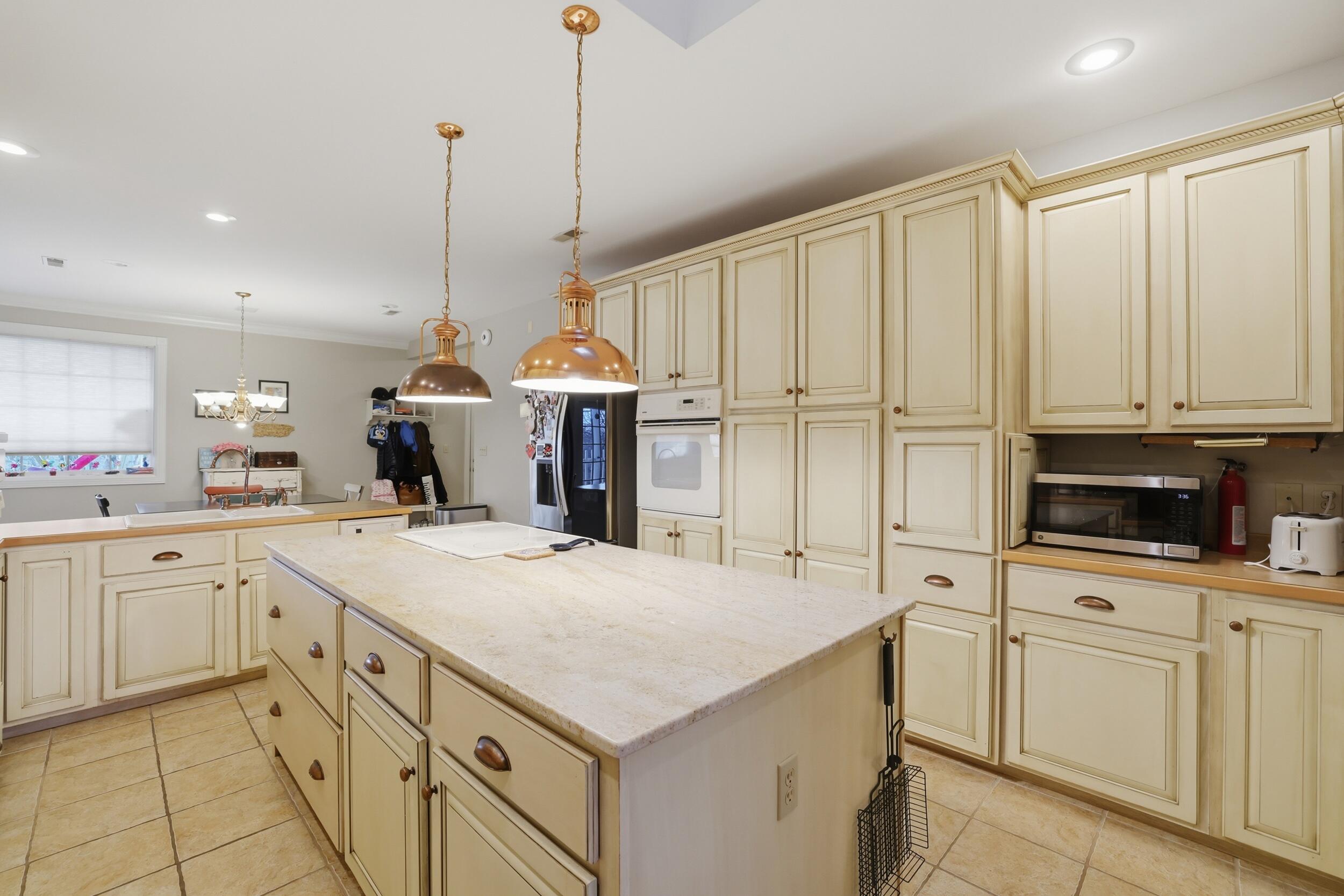 120 Old Pond Way Property Photo 12