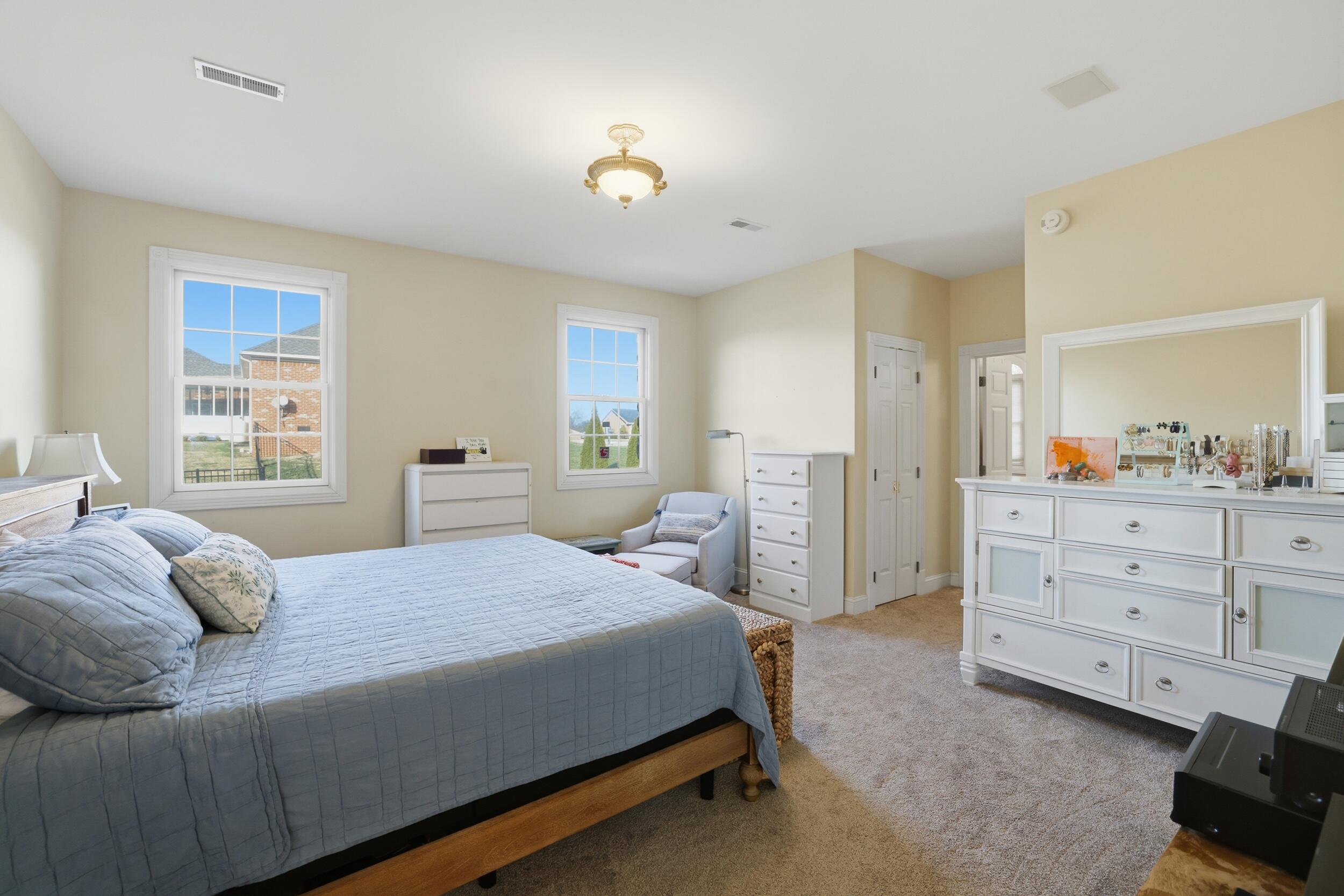 120 Old Pond Way Property Photo 16