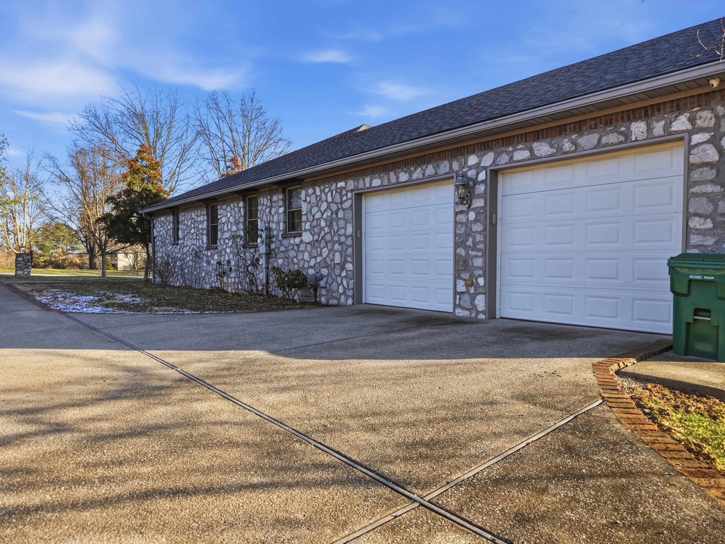 120 Old Pond Way Property Photo 42