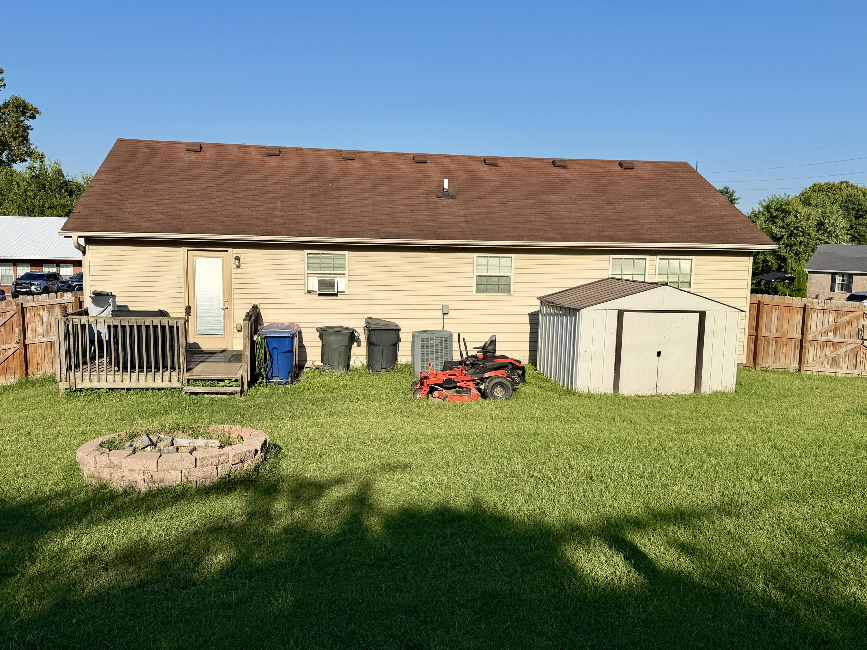 112 Logan Court Property Photo 3