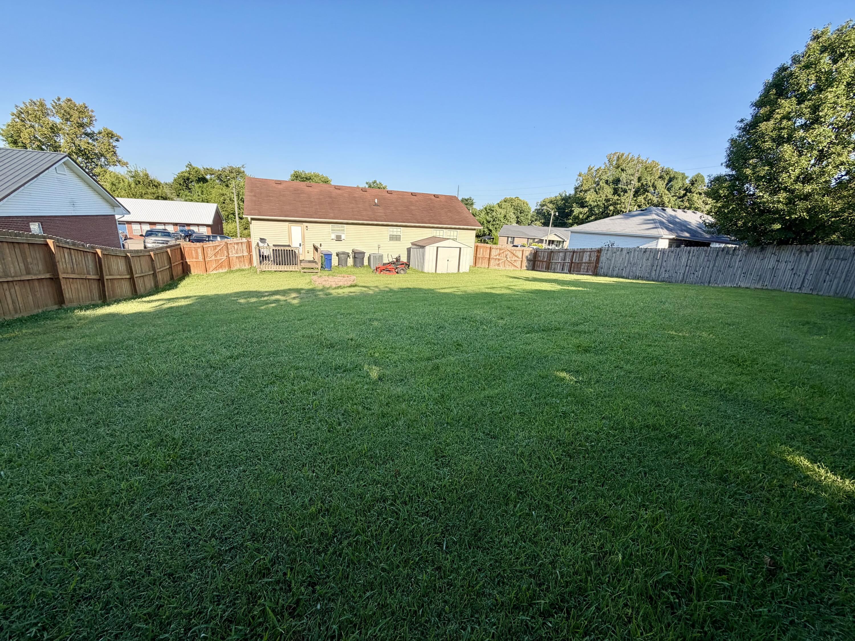 112 Logan Court Property Photo 4