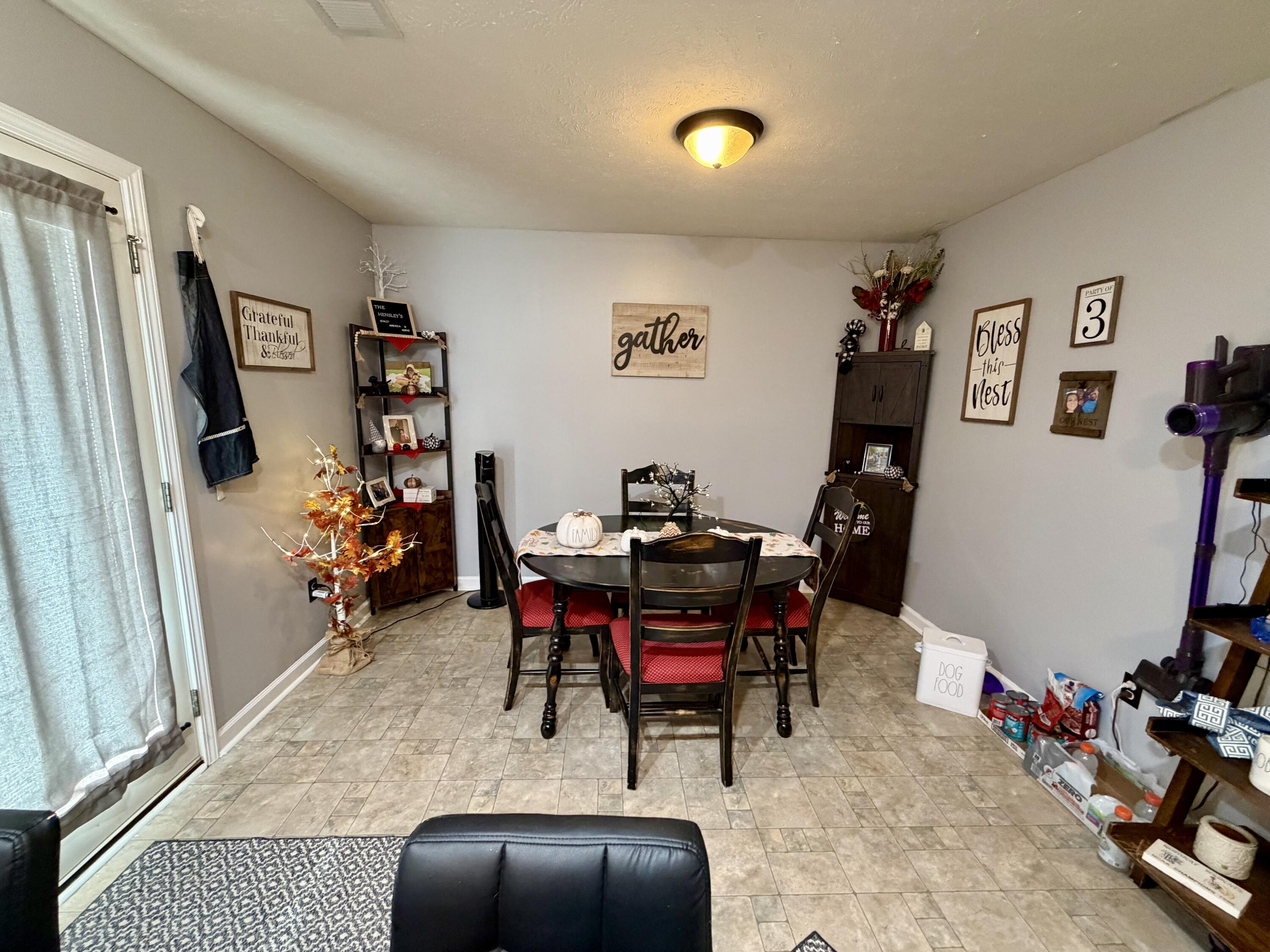112 Logan Court Property Photo 12