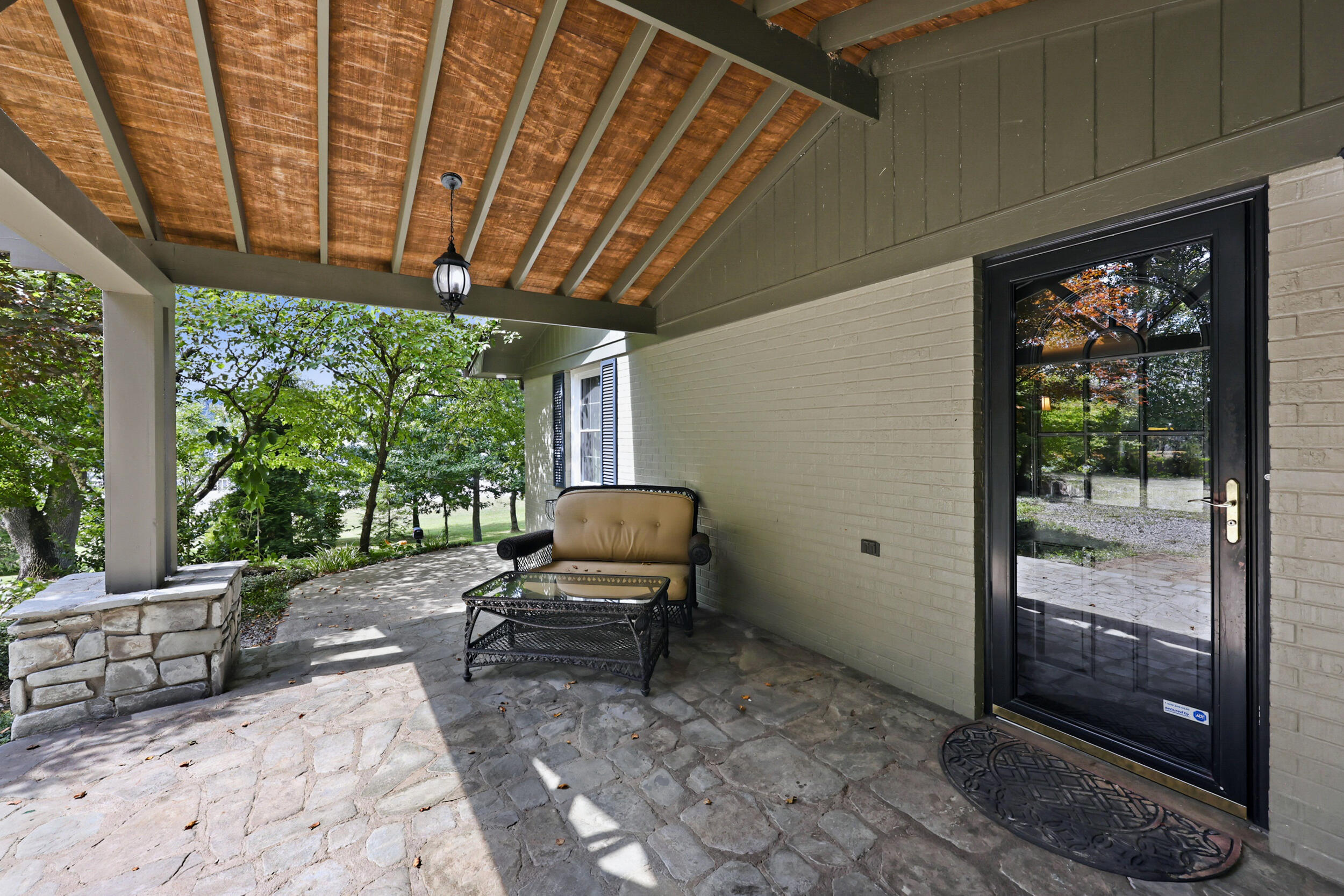 1457 S Wallace Wilkinson Boulevard Property Photo 8