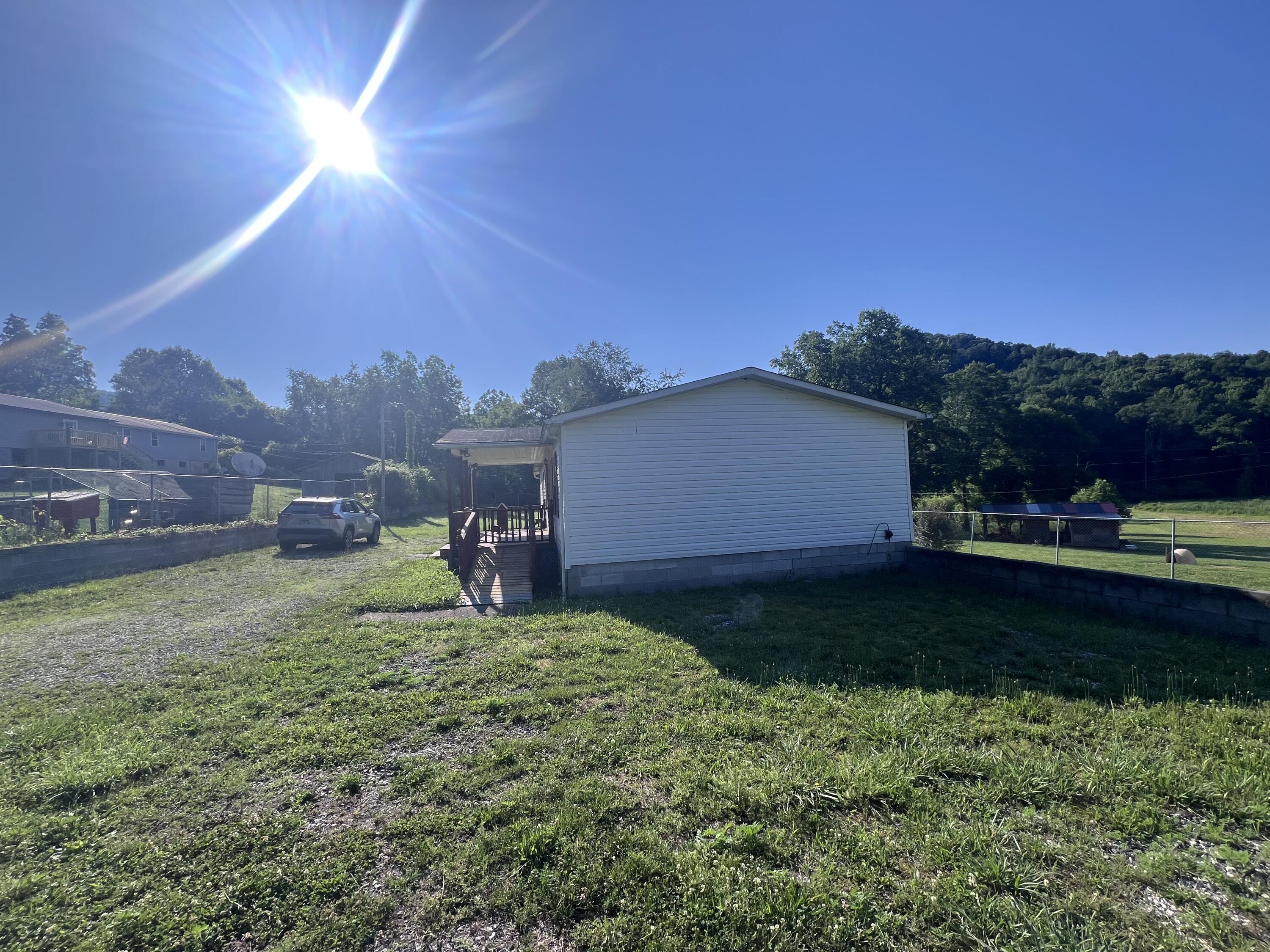 122 Blue Hollow Road Property Photo 4