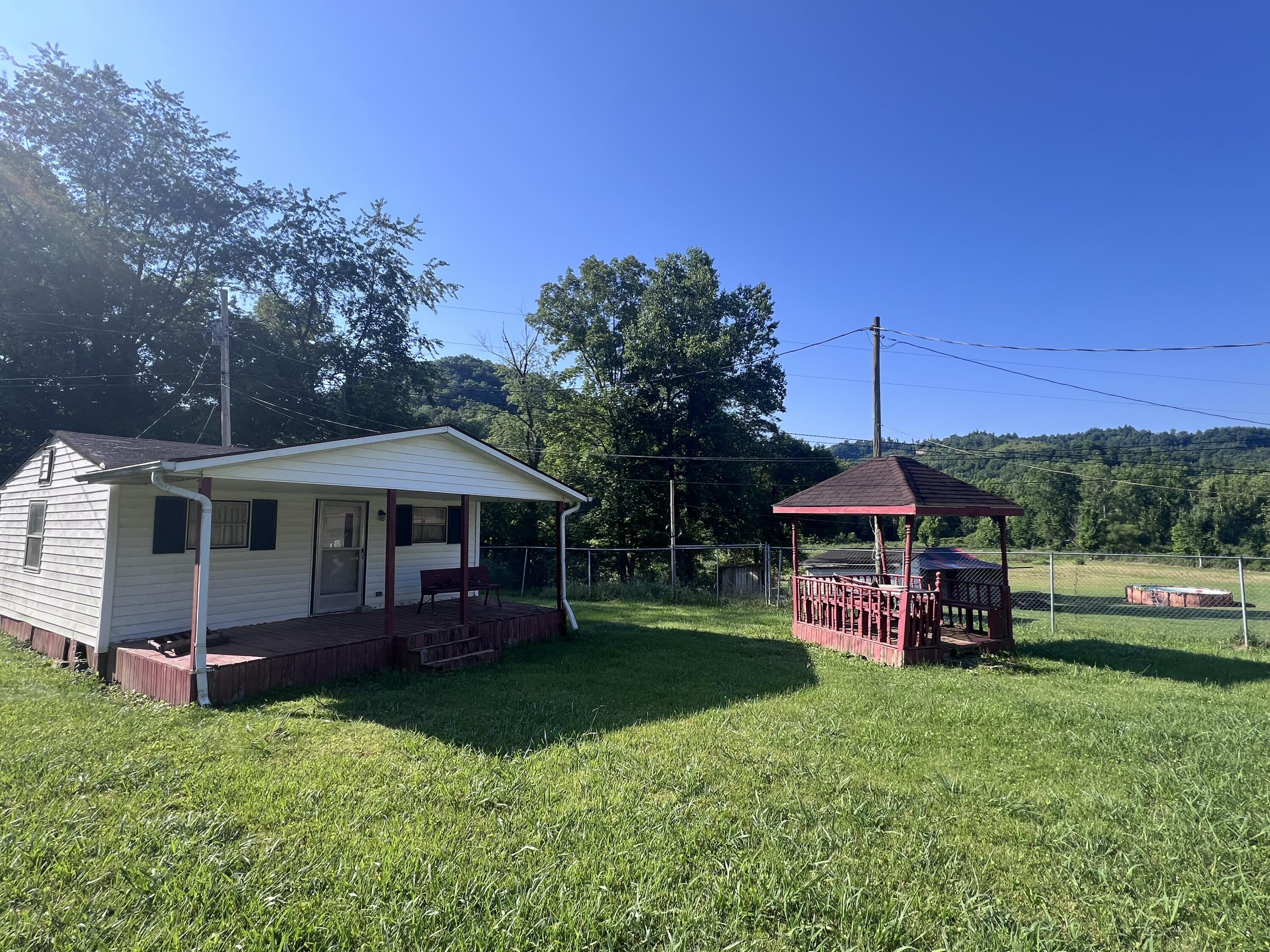 122 Blue Hollow Road Property Photo 6