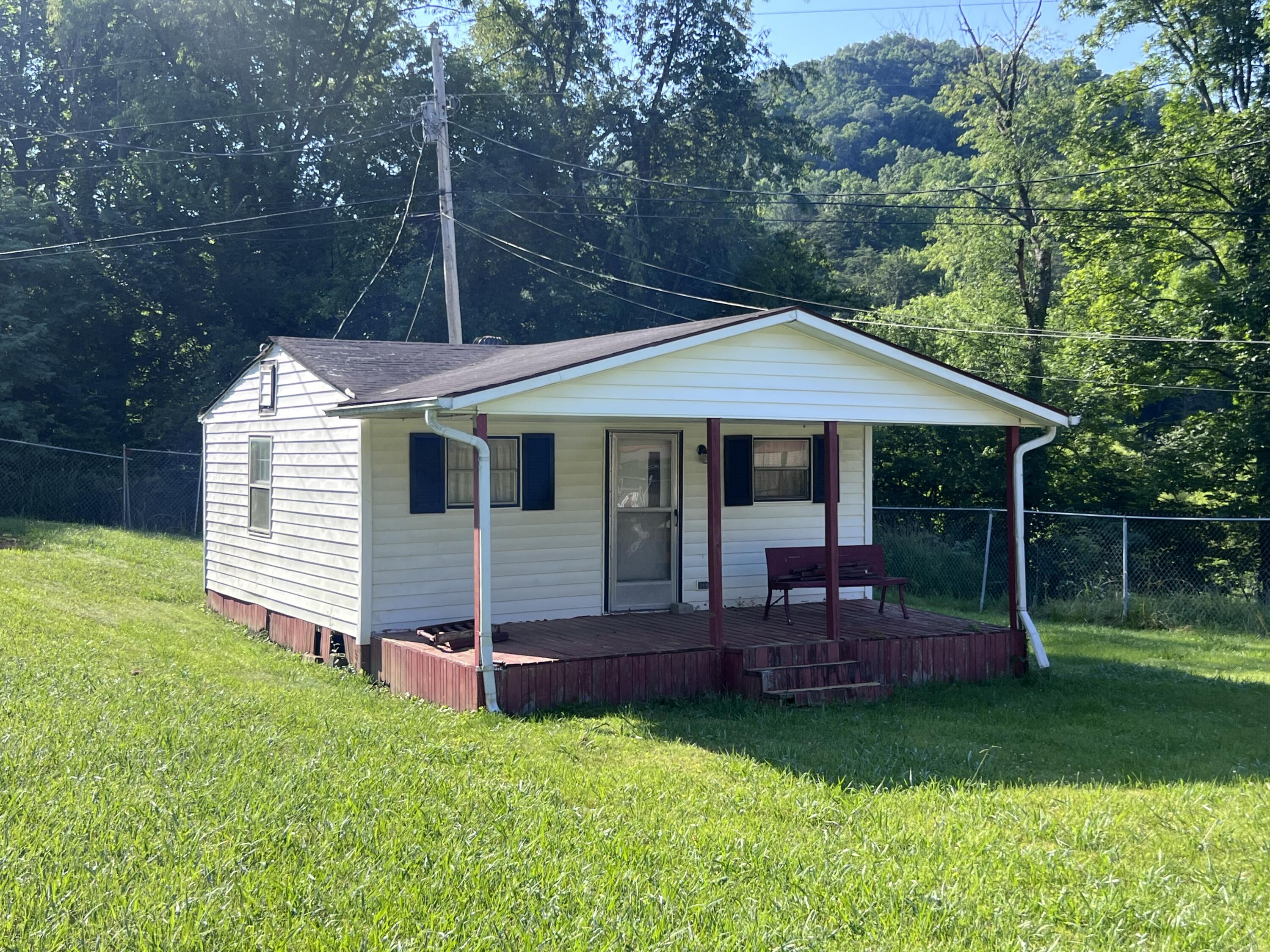 122 Blue Hollow Road Property Photo 8