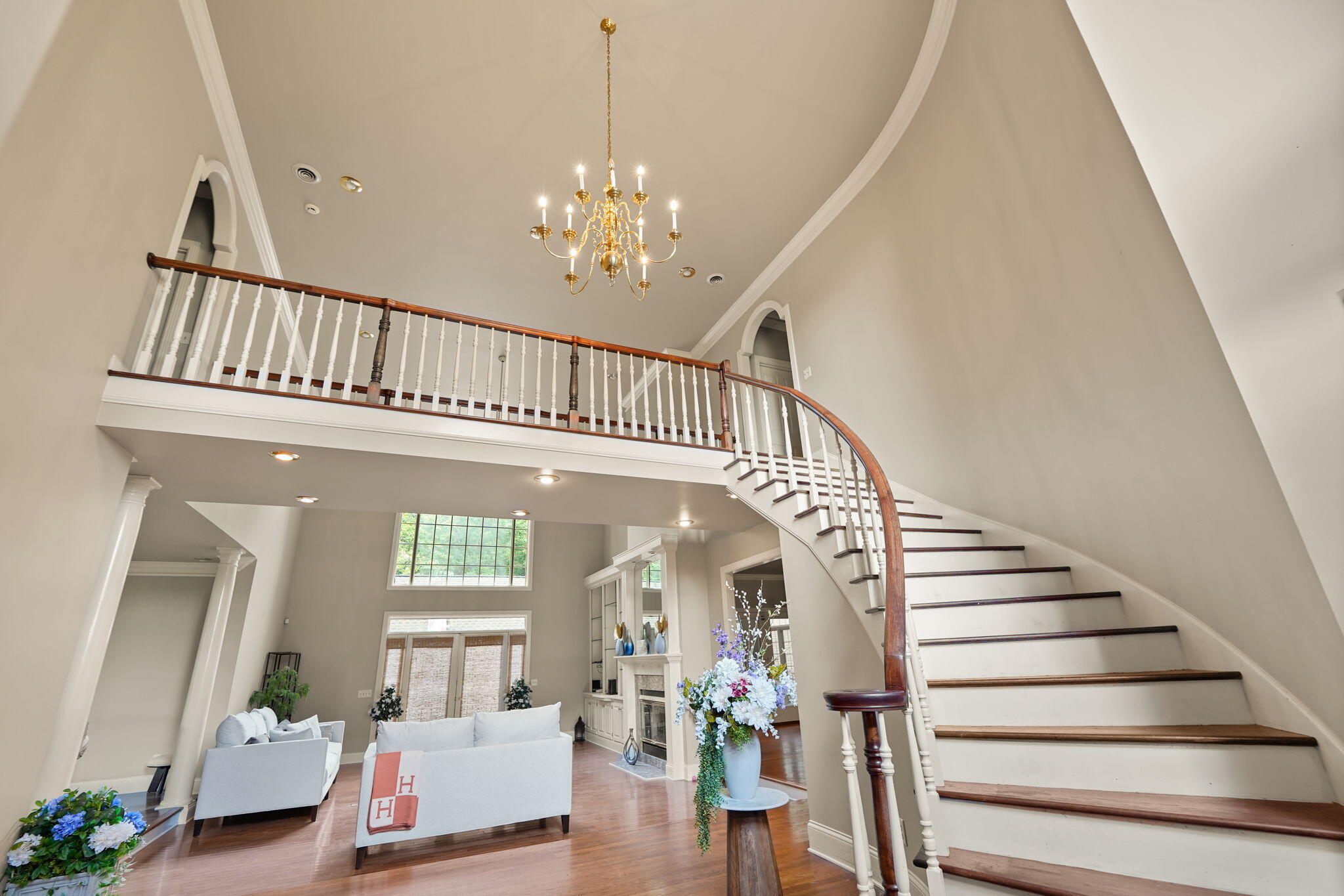 484 Woods Edge Drive Property Photo 4