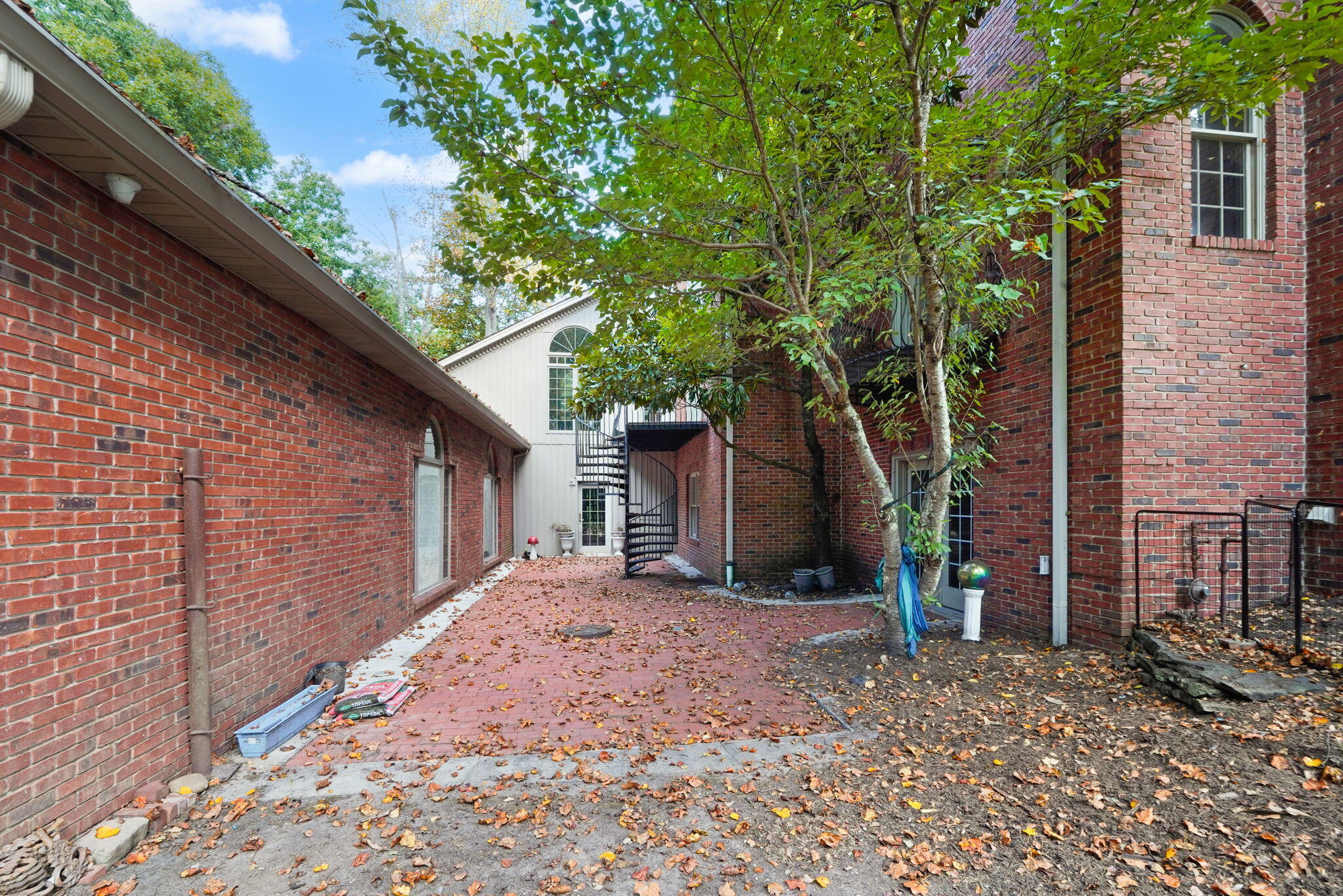 484 Woods Edge Drive Property Photo 125
