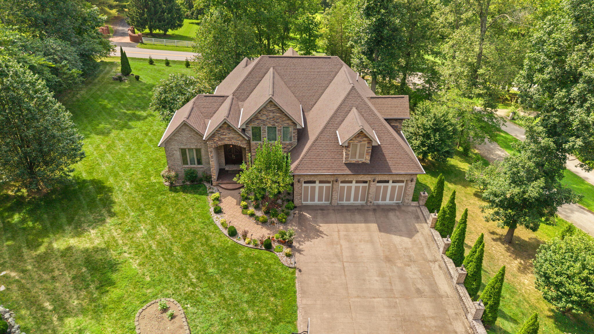 40 Cory Lane Property Photo 1