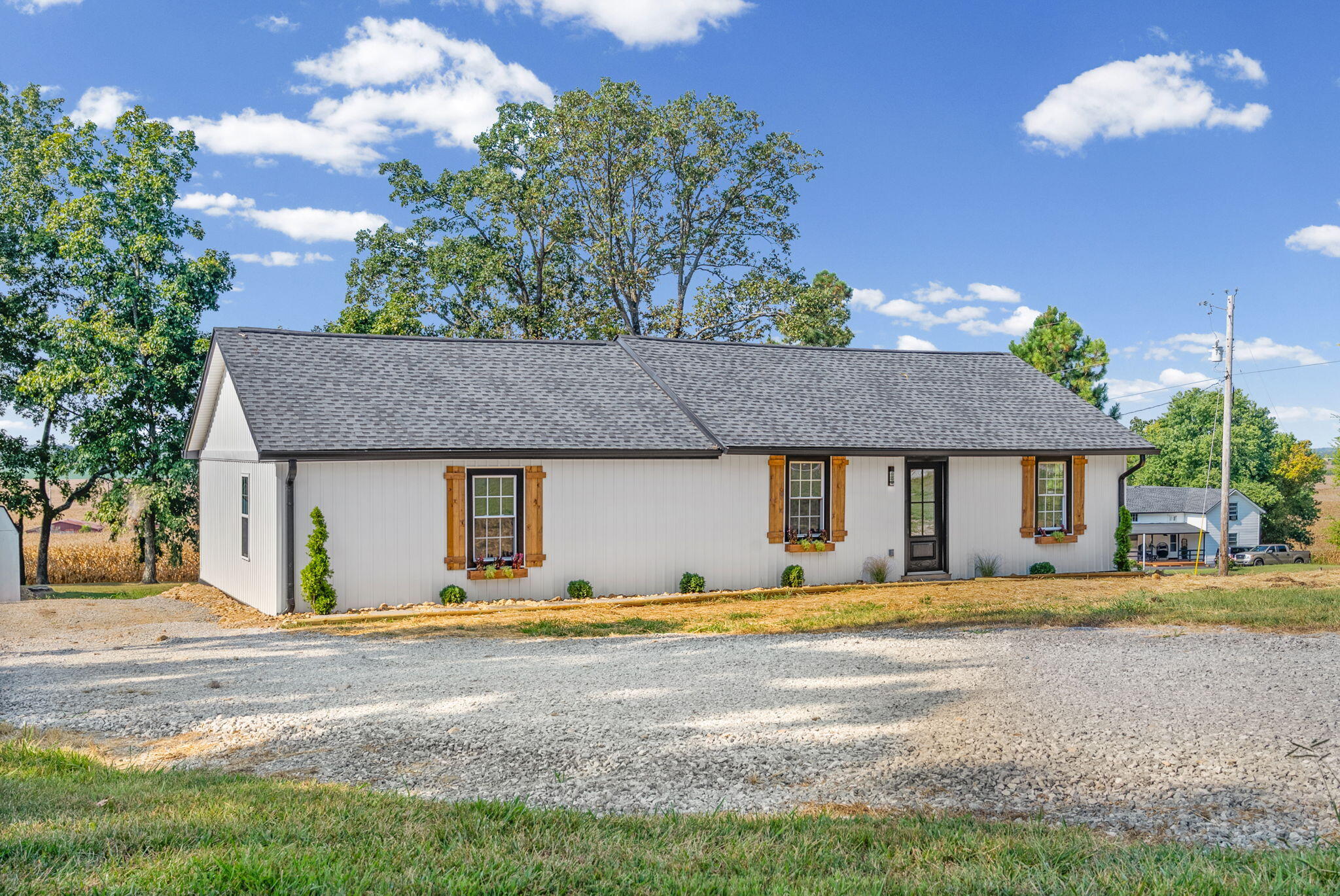 8285 Pilot Rock Road Property Photo 3