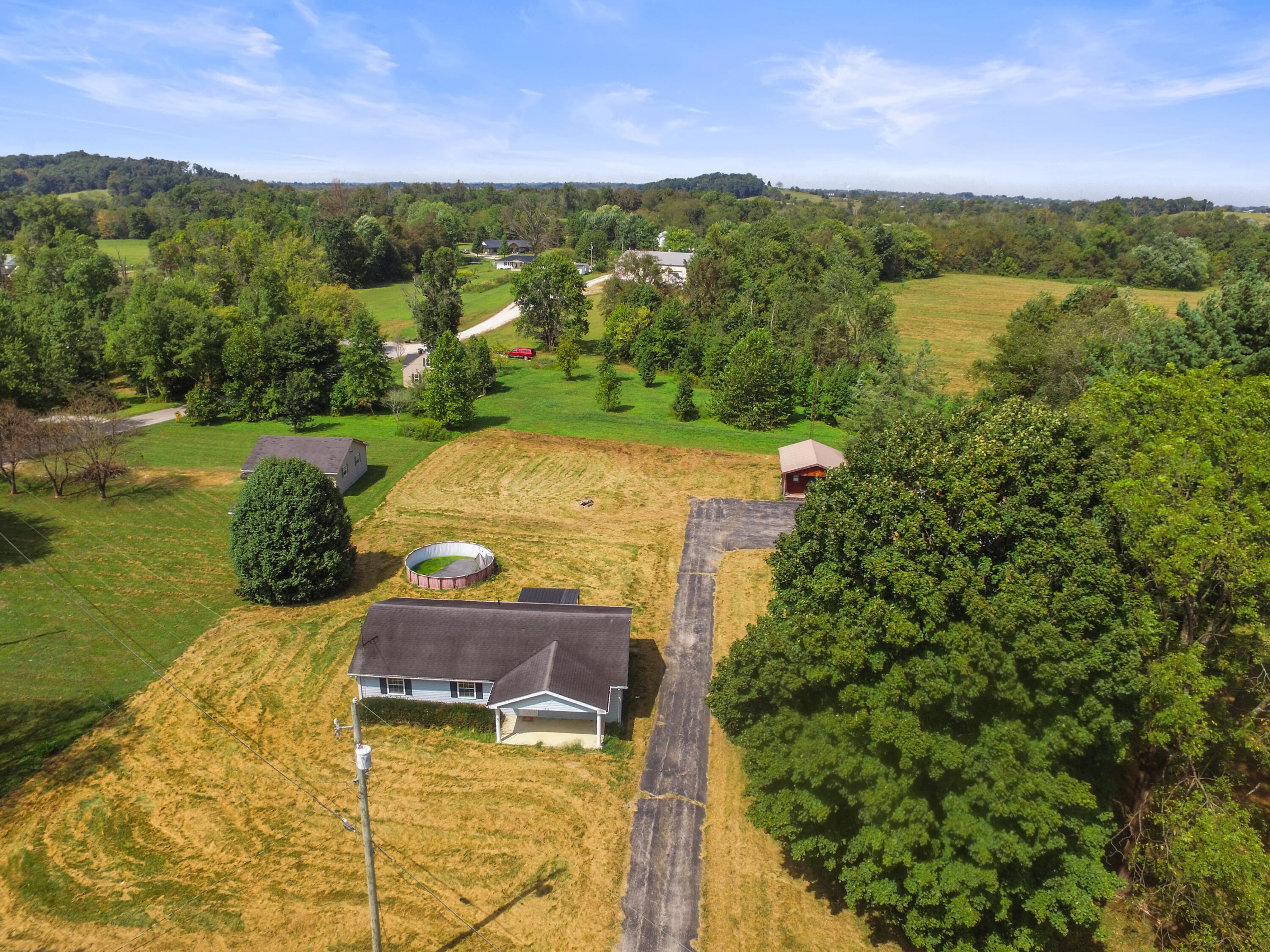 625 Ky-213 Property Photo 1