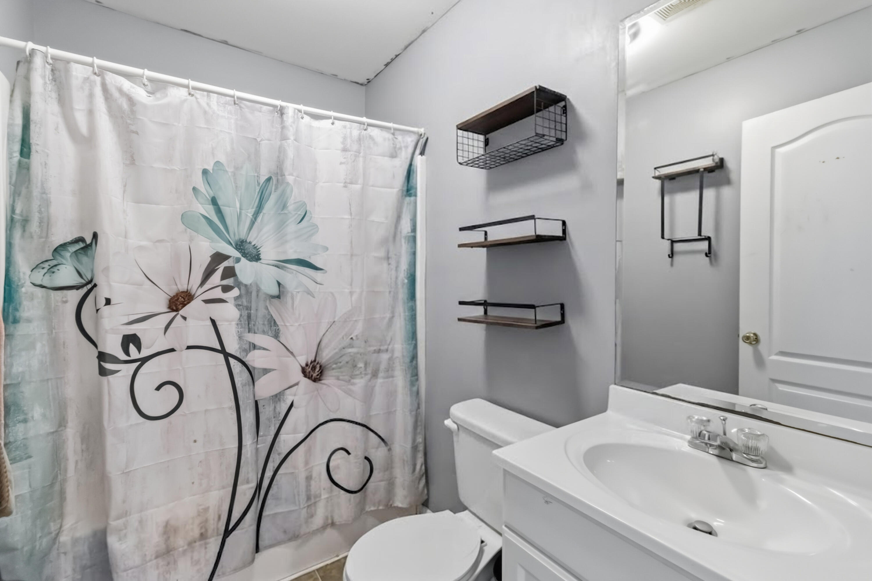 415 Country Drive Property Photo 27