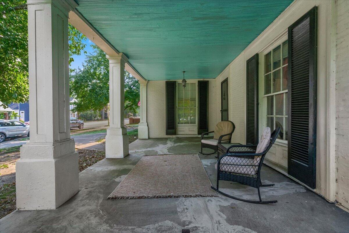 416 E Main Street Property Photo 10