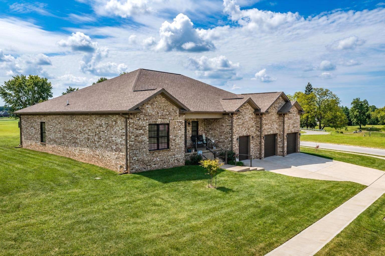 202 Wedgewood Circle Property Photo 3
