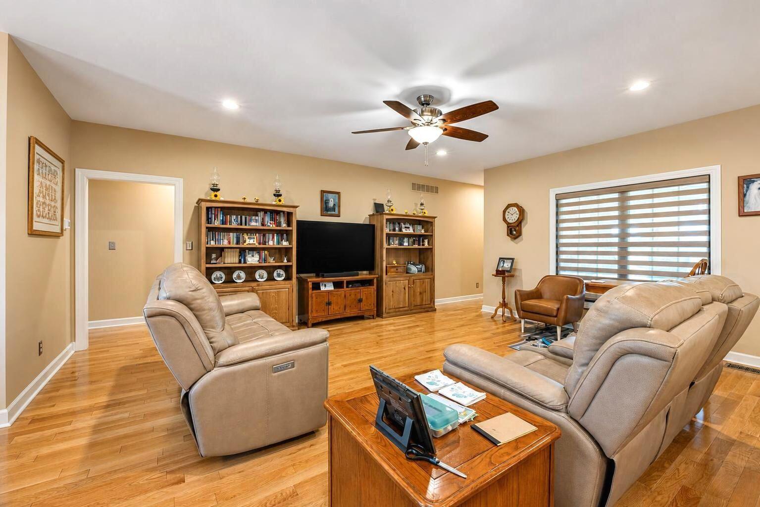 202 Wedgewood Circle Property Photo 8