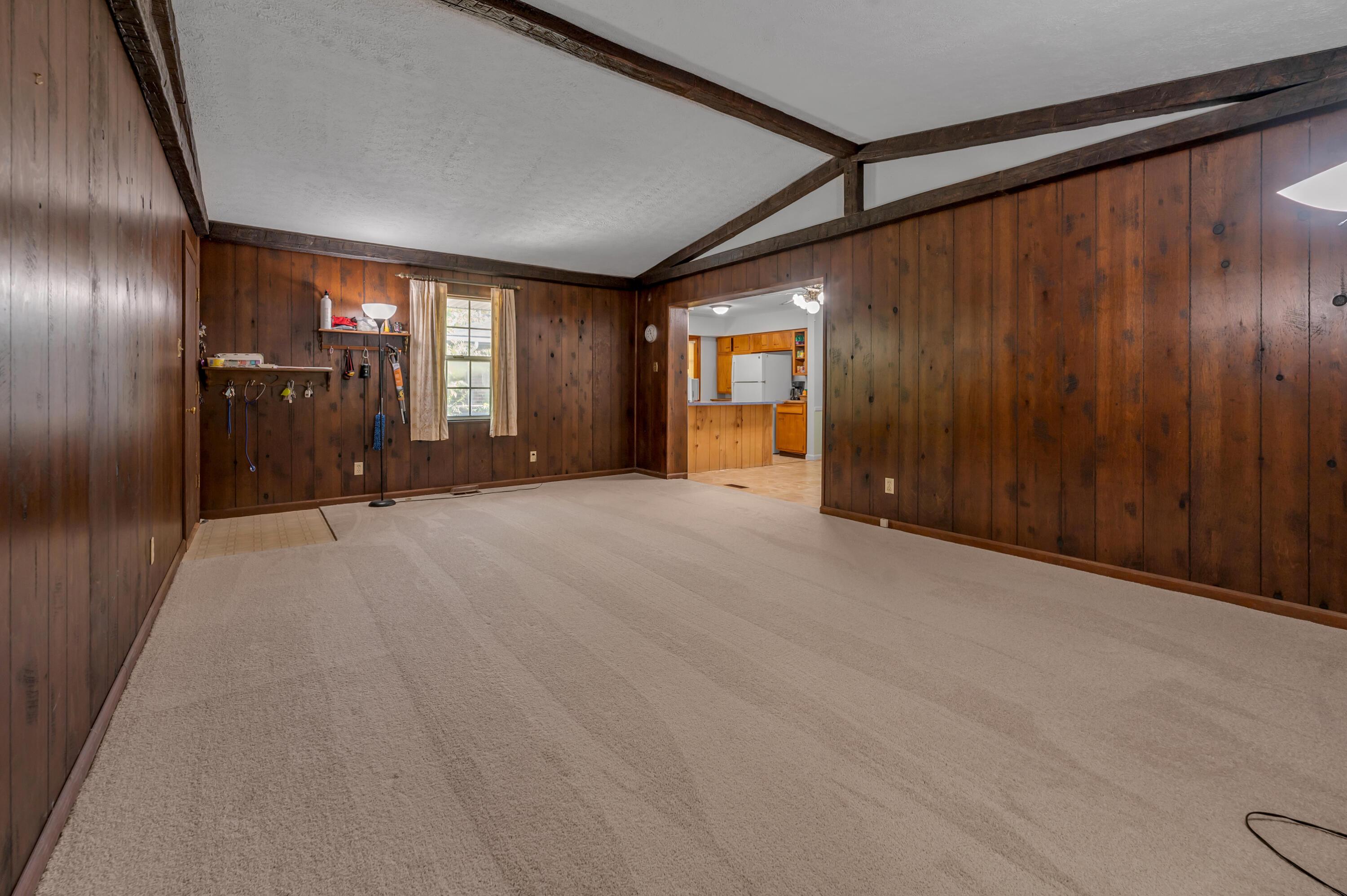 2453 Eastway Drive Property Photo 17
