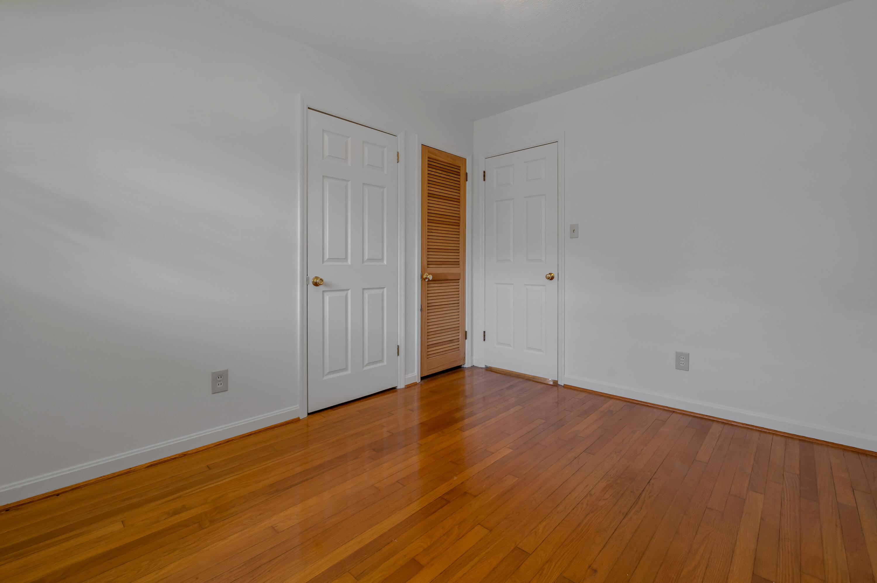 2453 Eastway Drive Property Photo 28