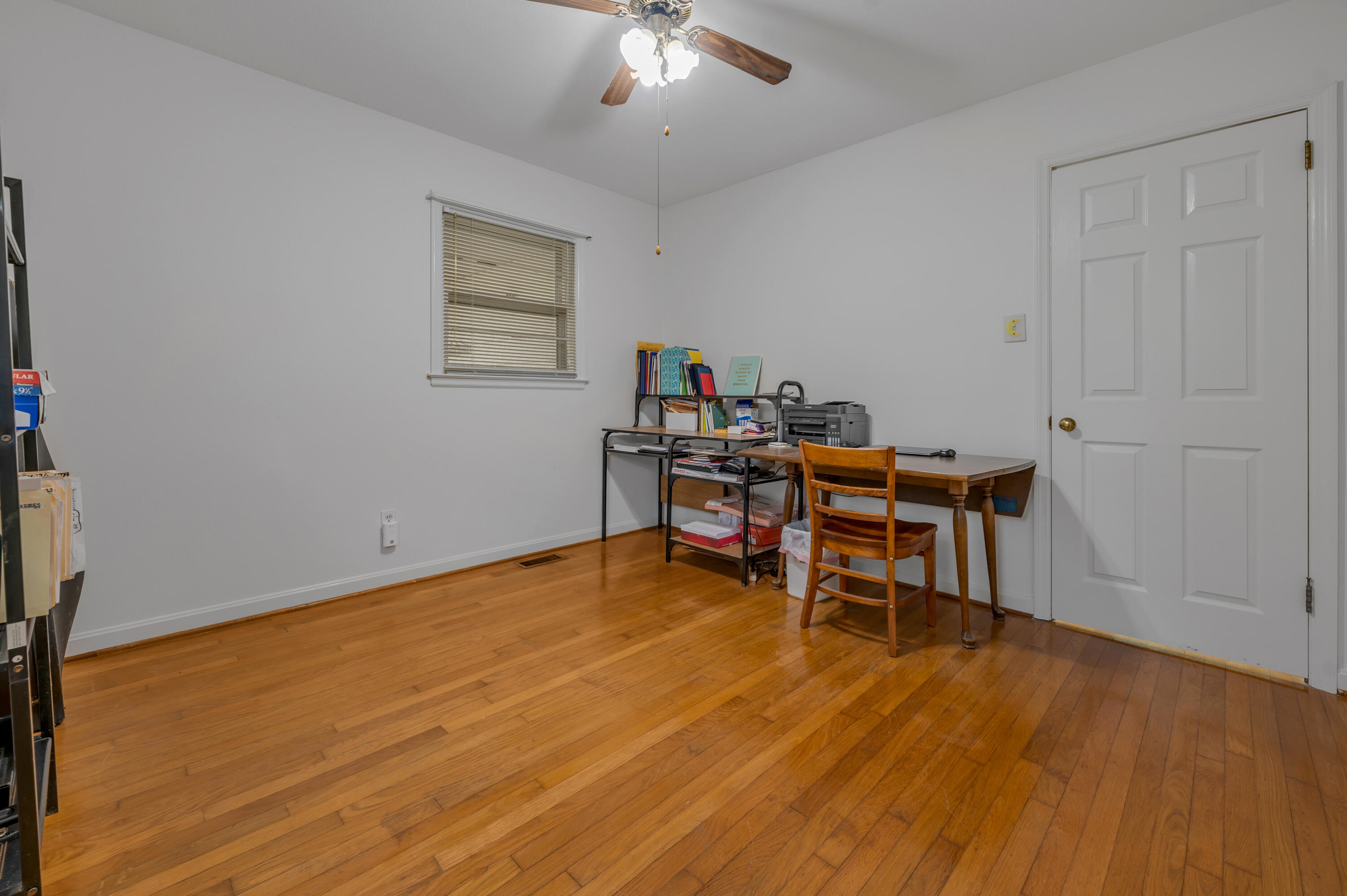 2453 Eastway Drive Property Photo 32