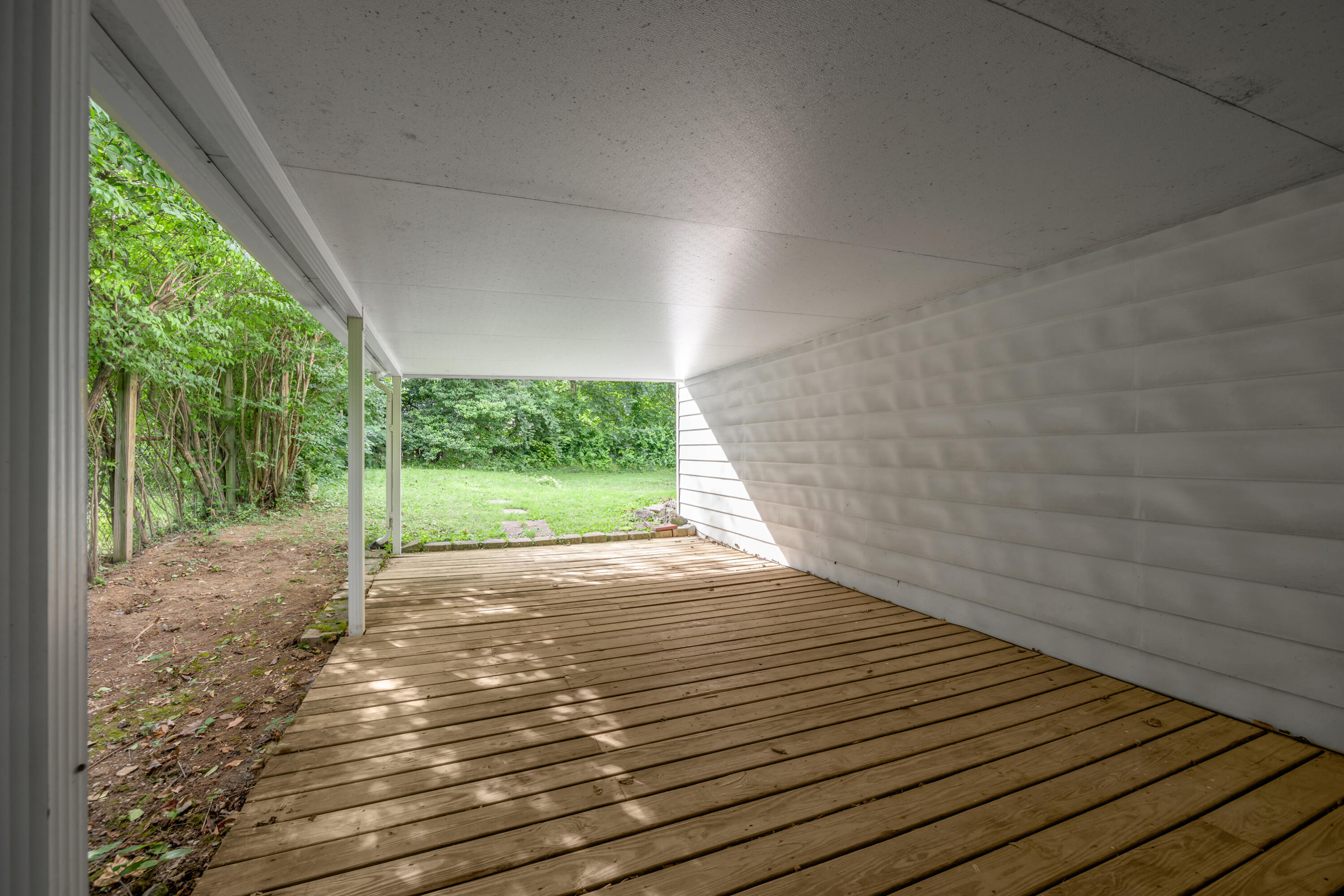 2453 Eastway Drive Property Photo 38