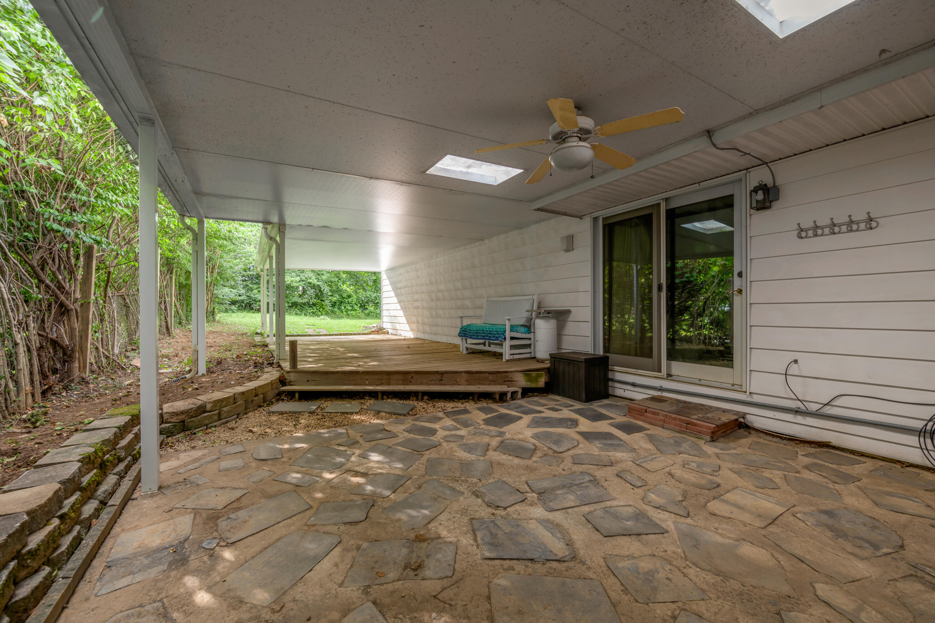 2453 Eastway Drive Property Photo 39