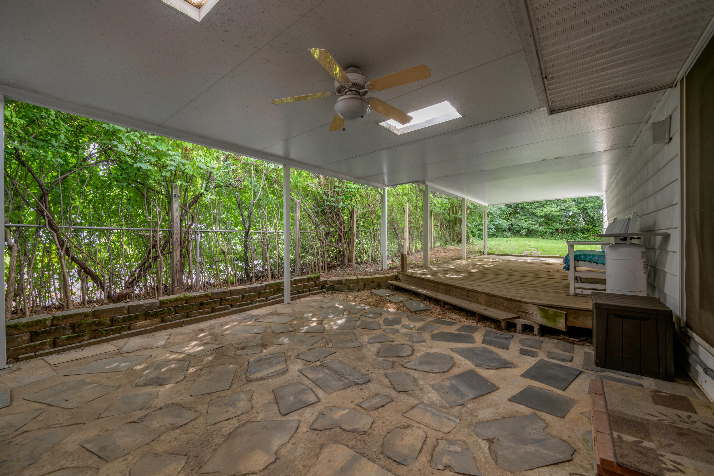 2453 Eastway Drive Property Photo 40