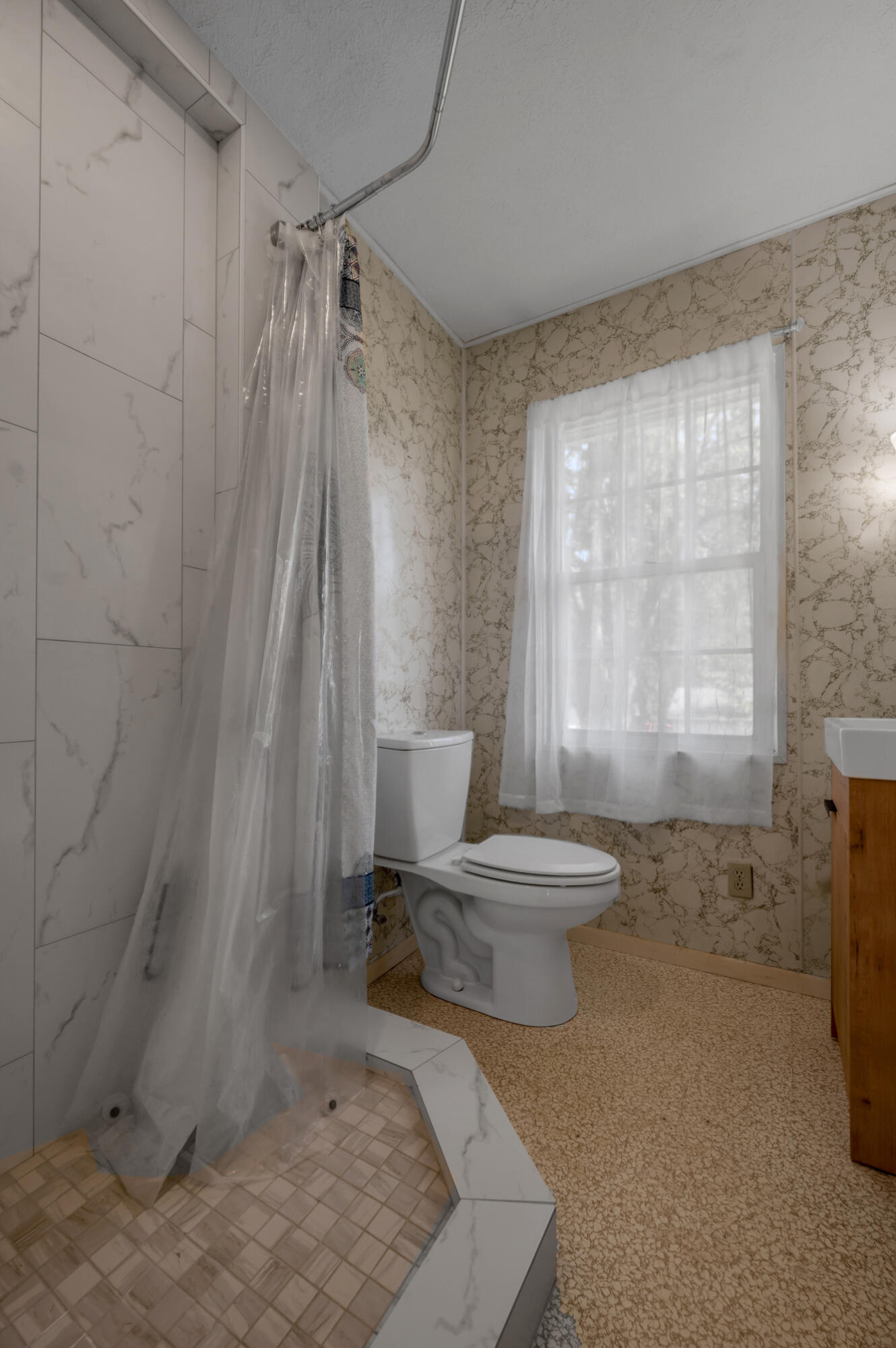 2453 Eastway Drive Property Photo 58