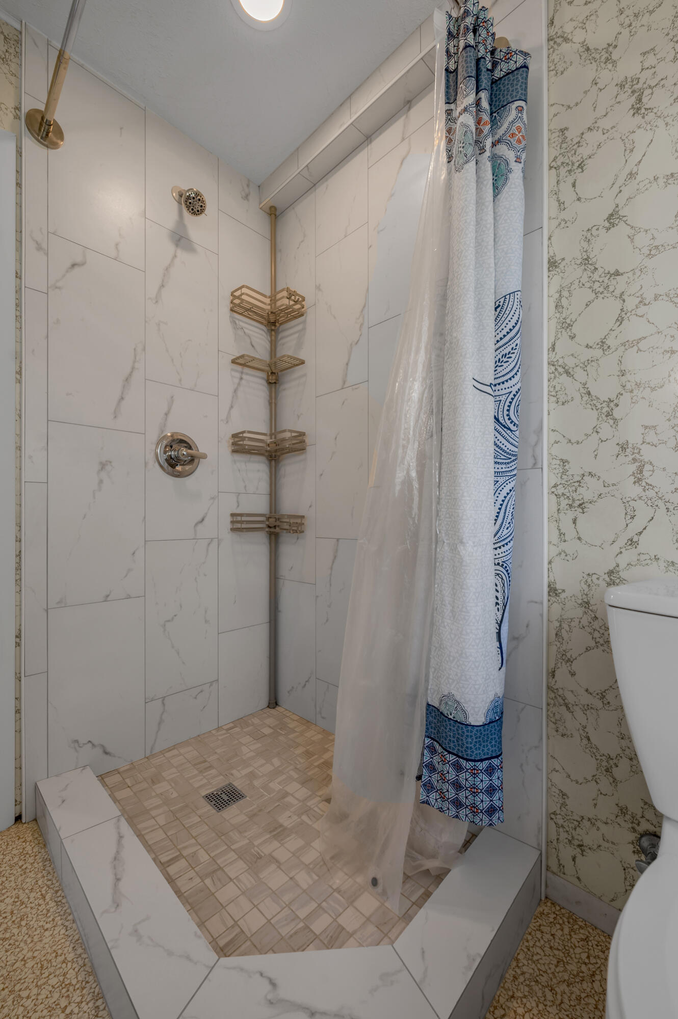 2453 Eastway Drive Property Photo 59