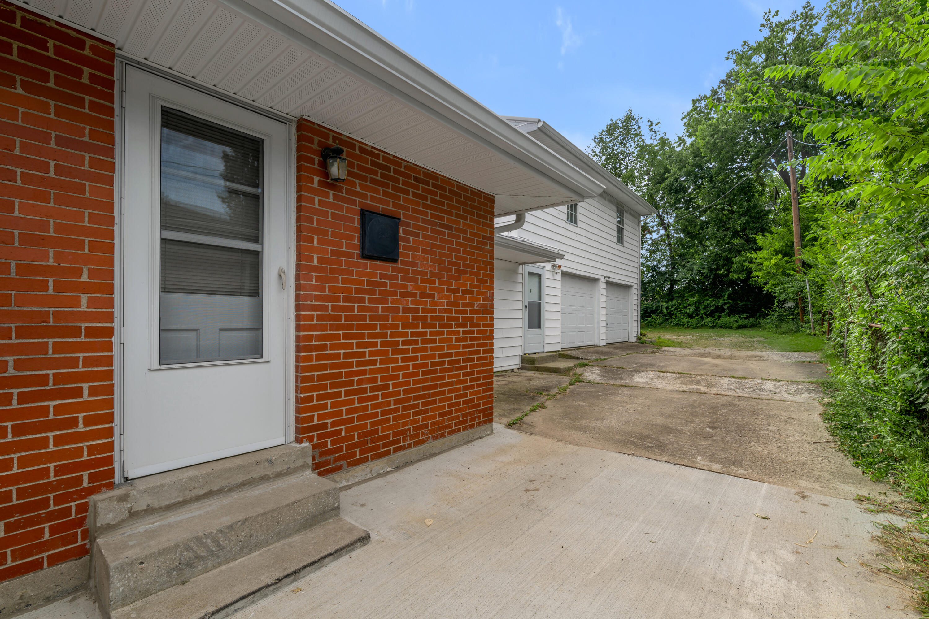 2453 Eastway Drive Property Photo 65