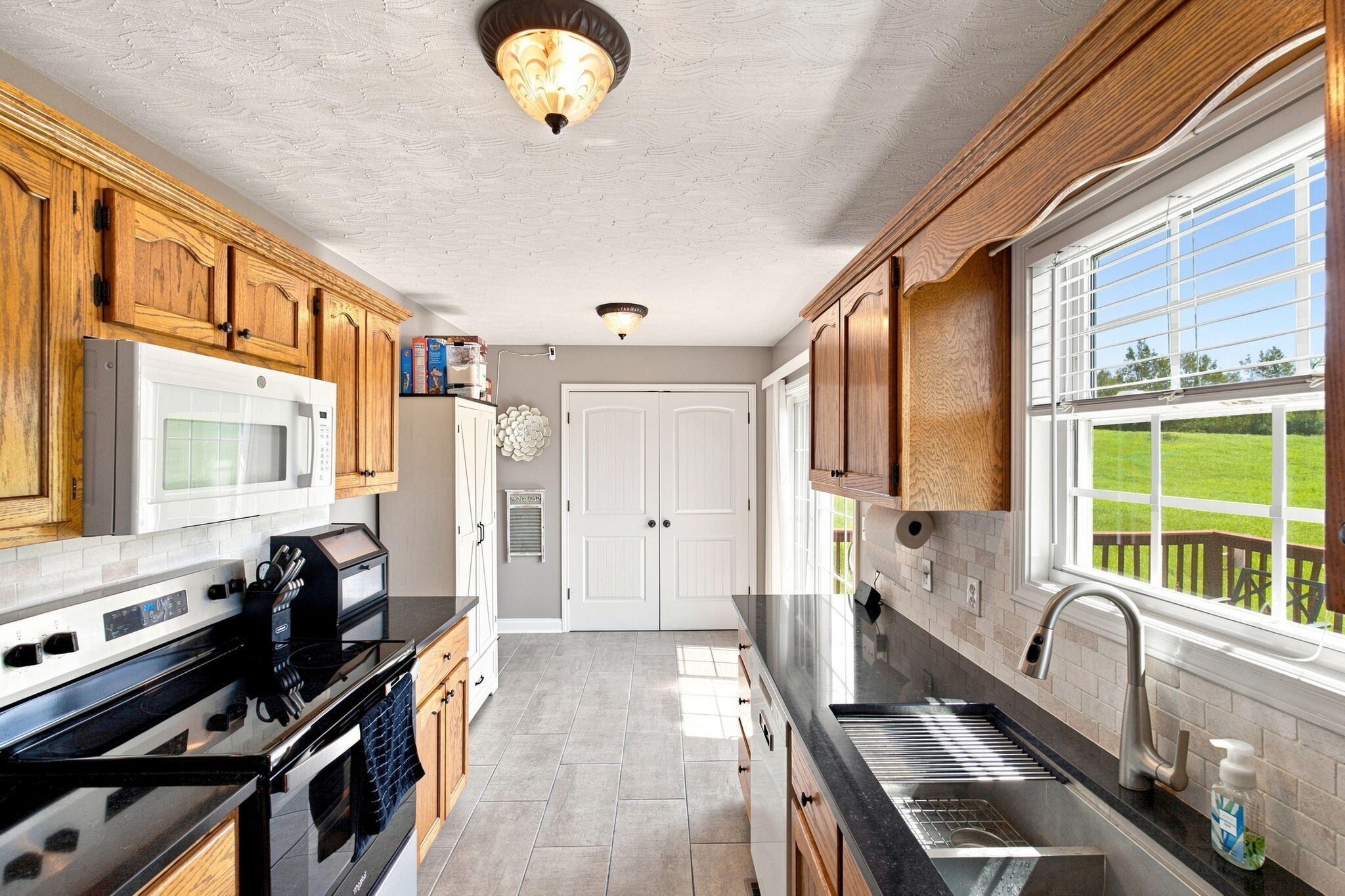 999 Fisher Ford Road Property Photo 12