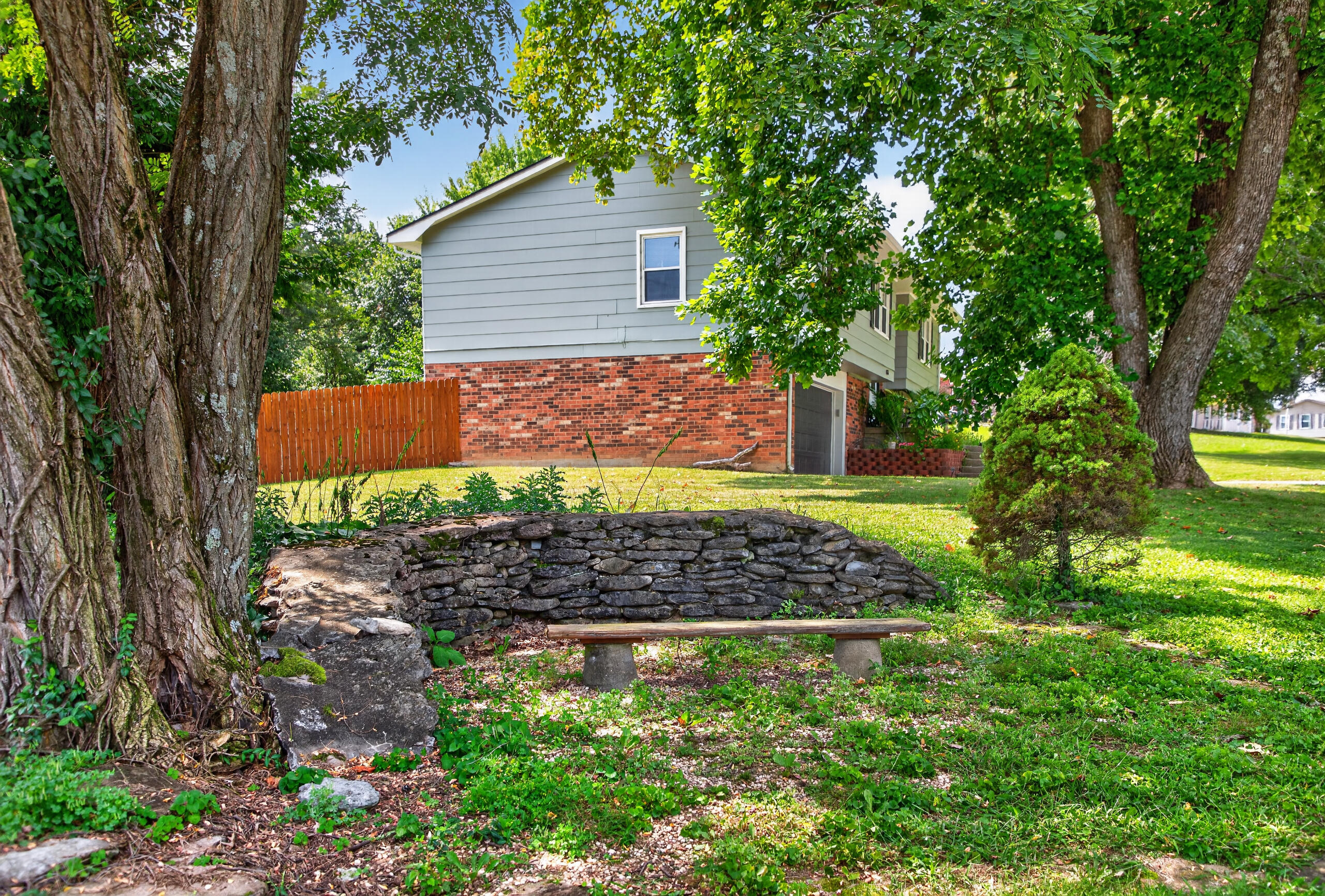 636 Squires Road Property Photo 3