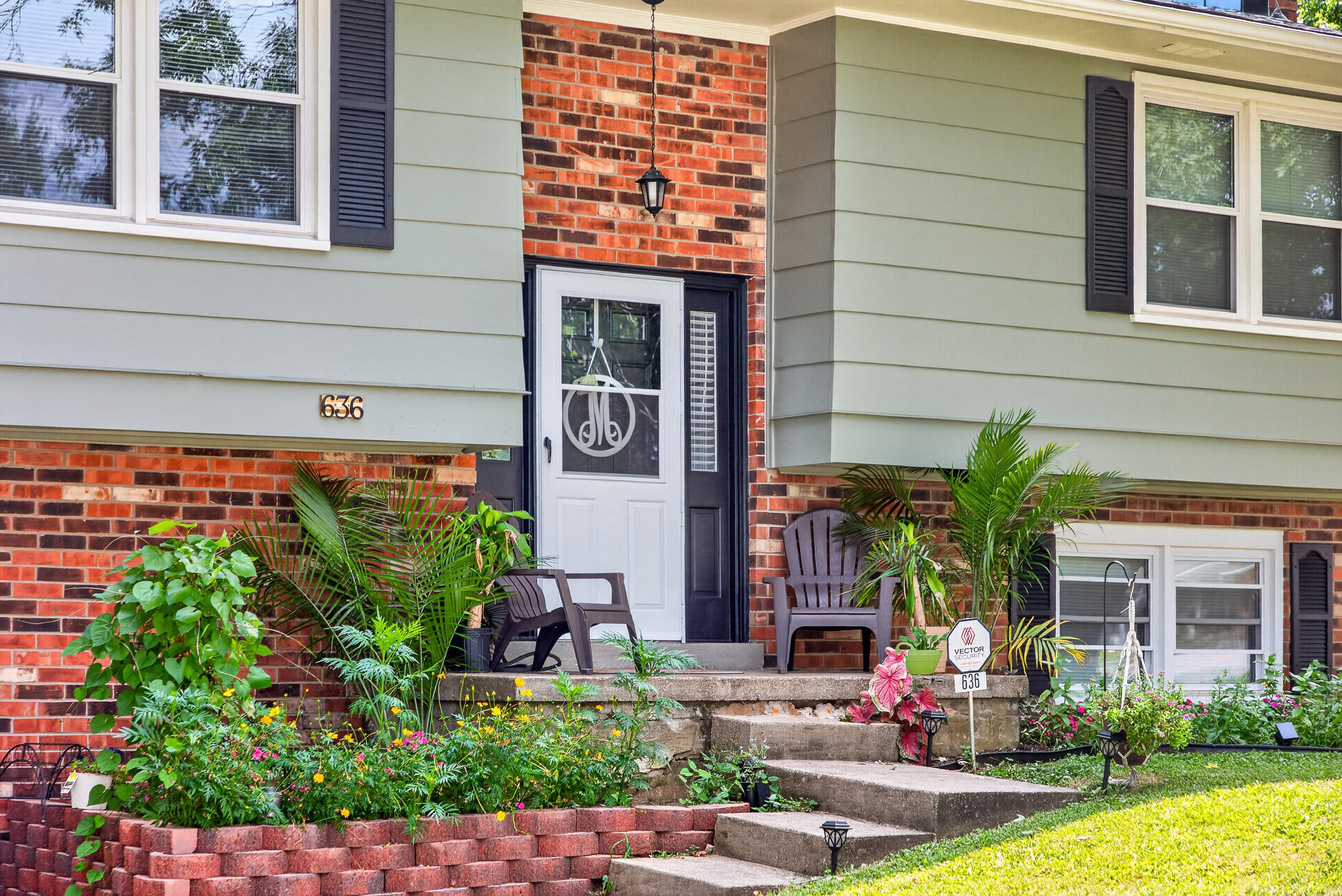 636 Squires Road Property Photo 4