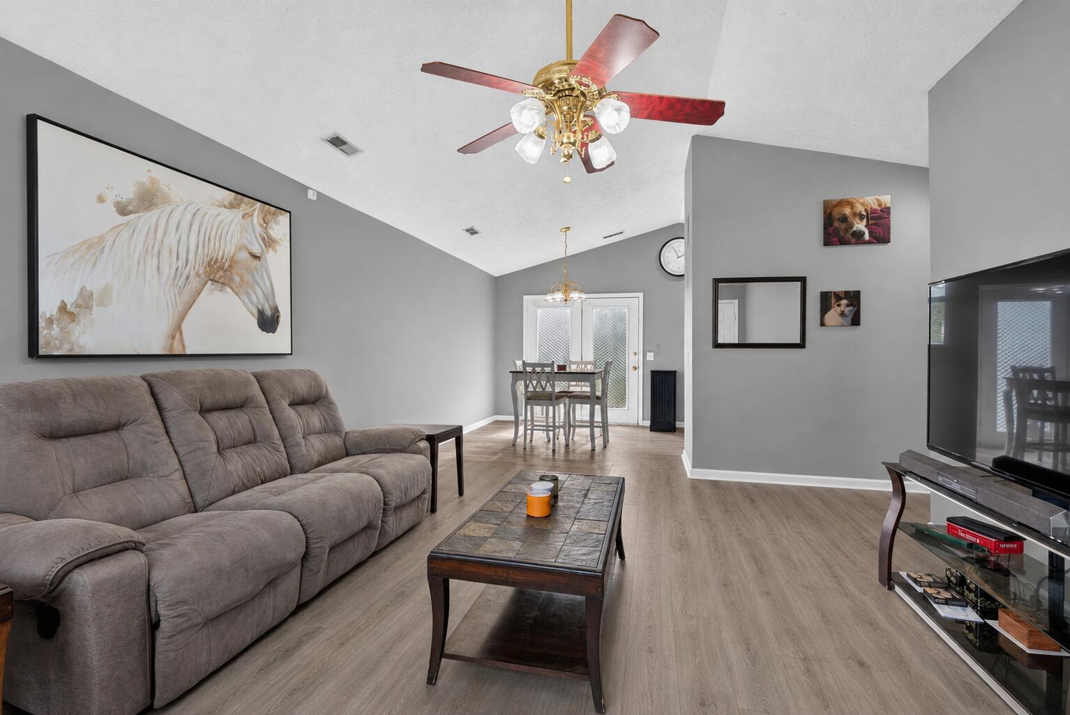 108 Richfields Avenue Property Photo 2