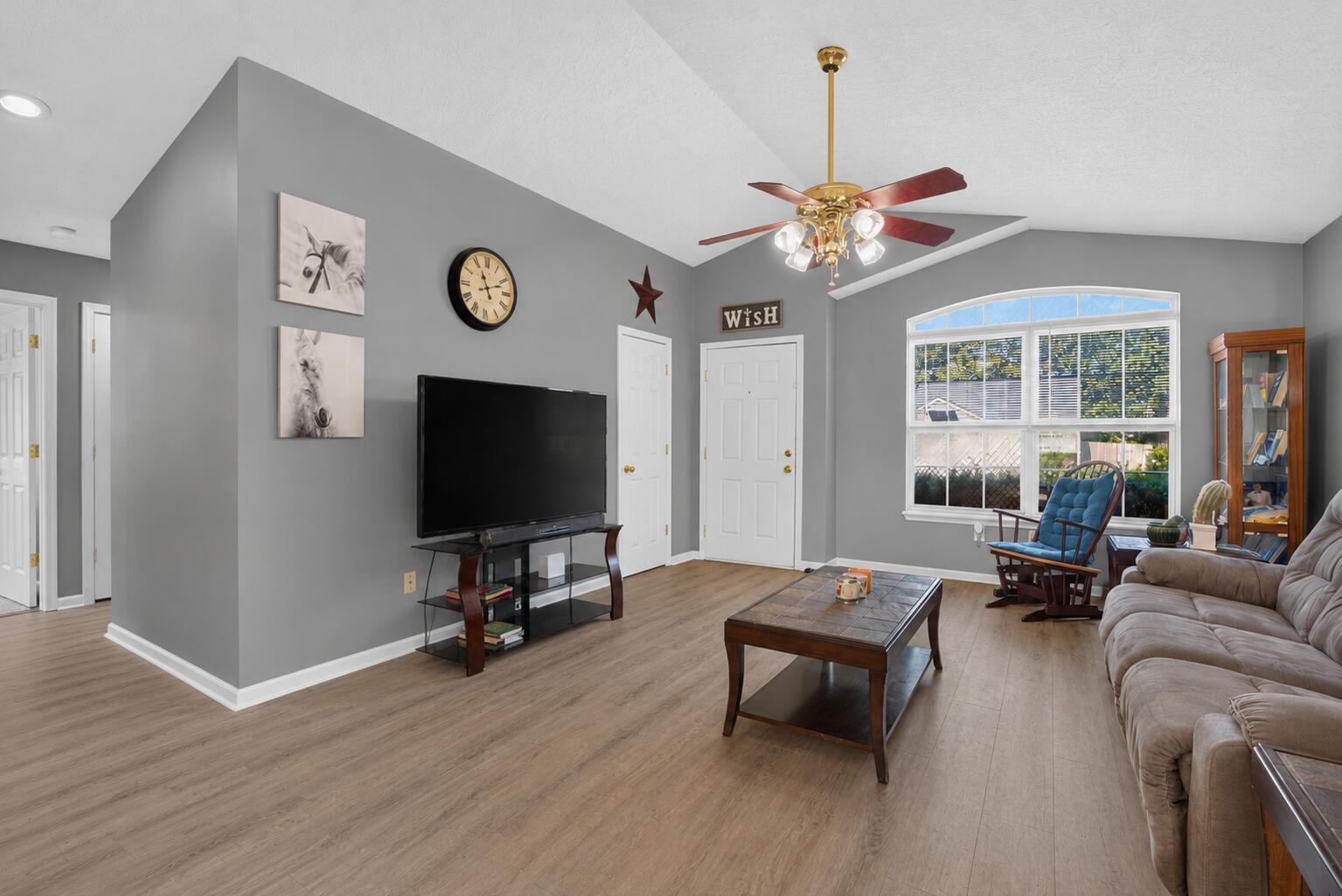108 Richfields Avenue Property Photo 4