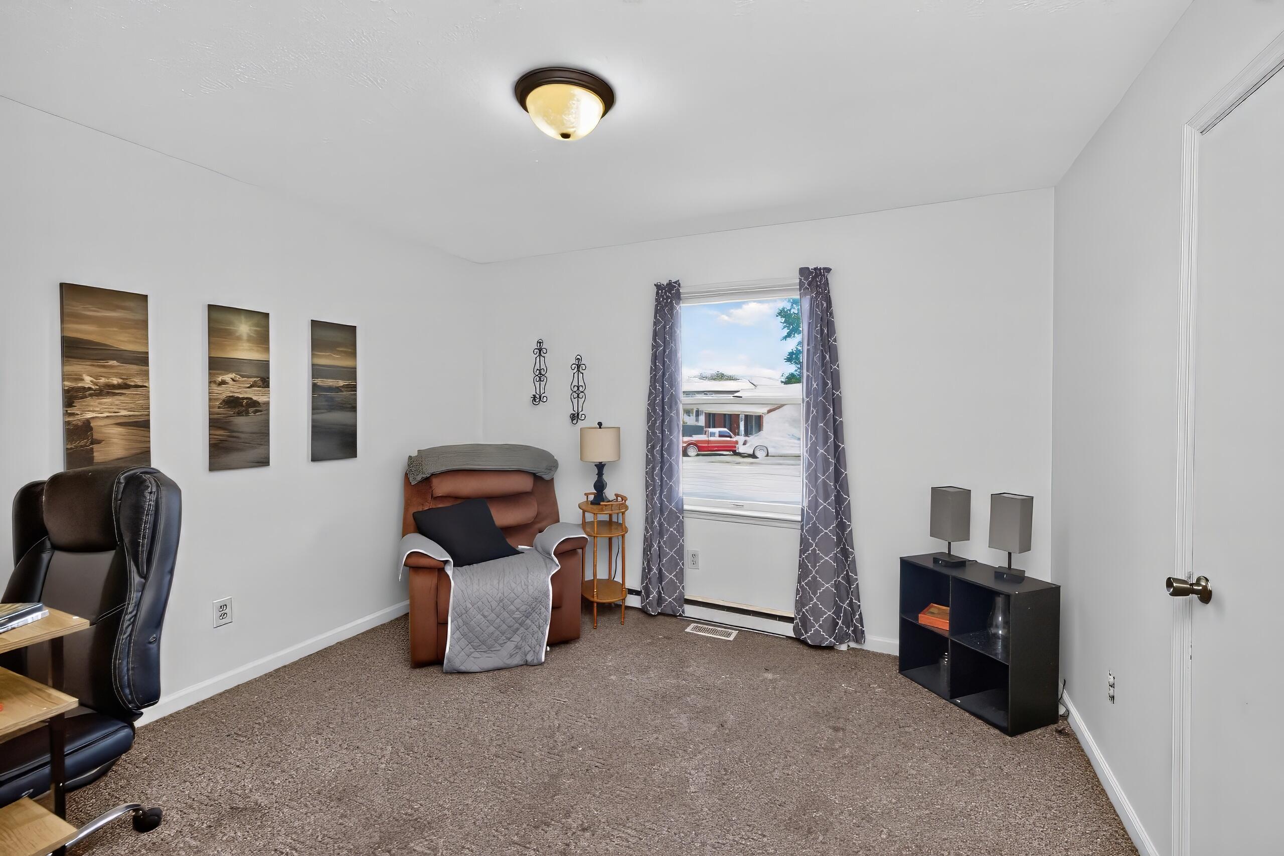 916 Hickory Hill Drive Property Photo 12
