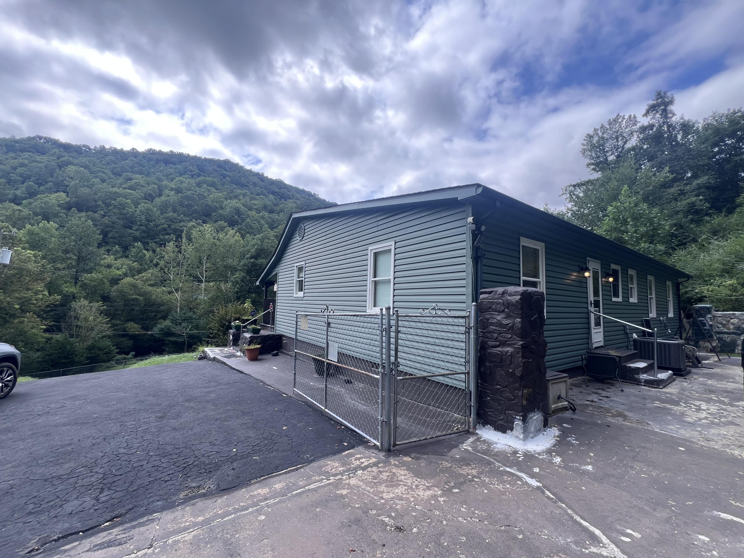 341 Long Branch Right Fork Road Property Photo 7