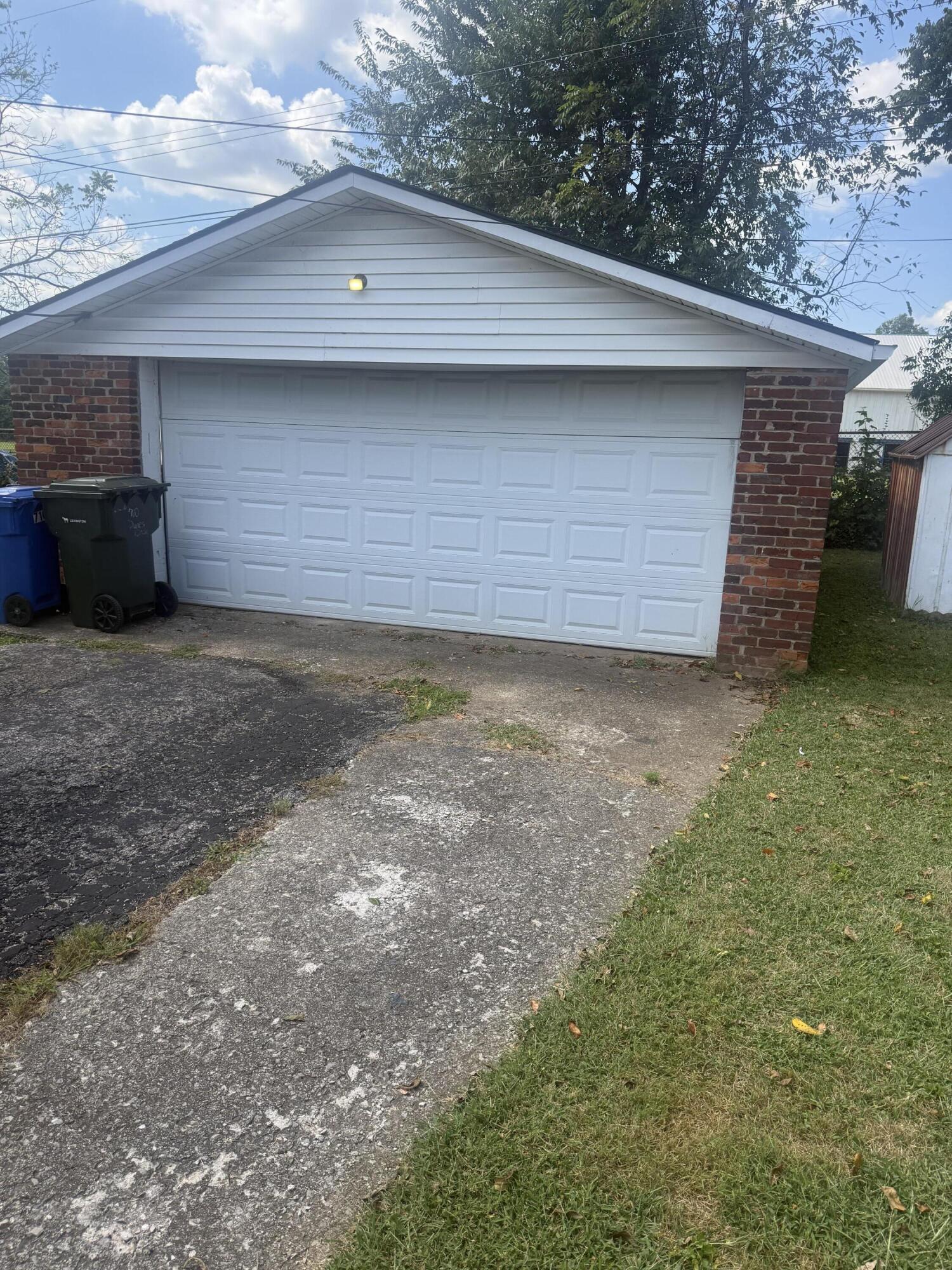 710 Dunes Circle Property Photo 4
