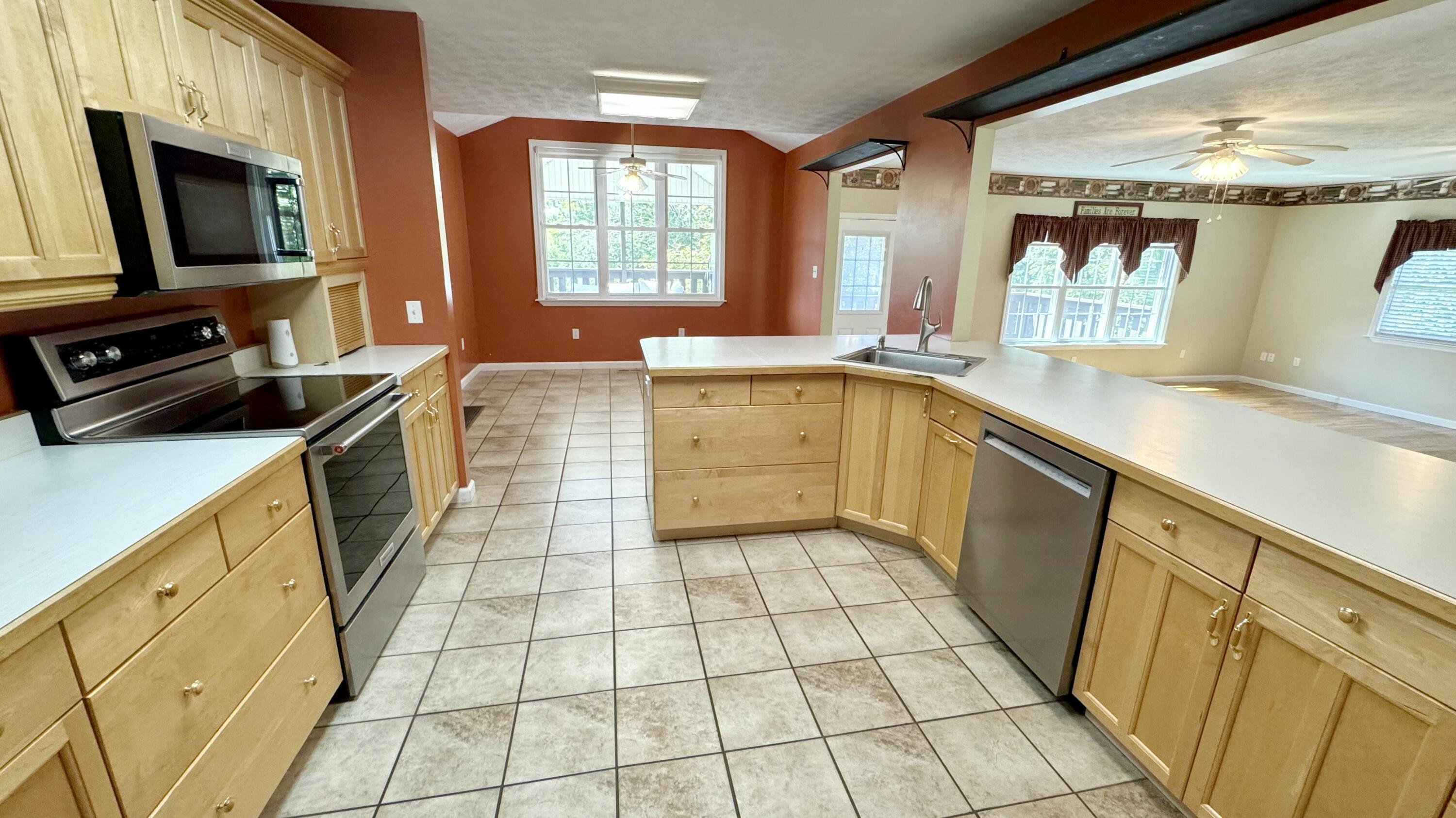 1248 Kendall Lane Property Photo 7