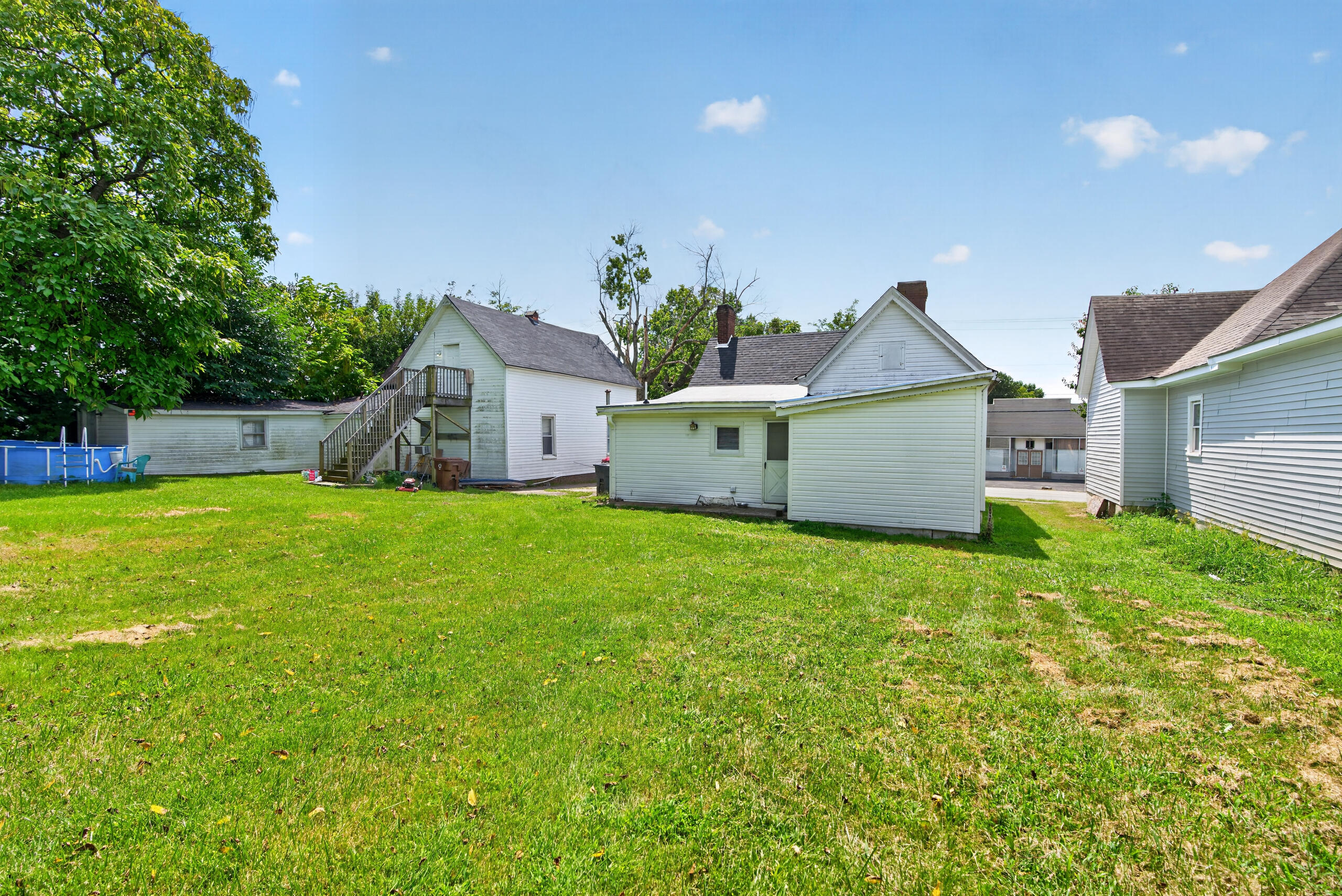 209 E Washington Street Property Photo 19