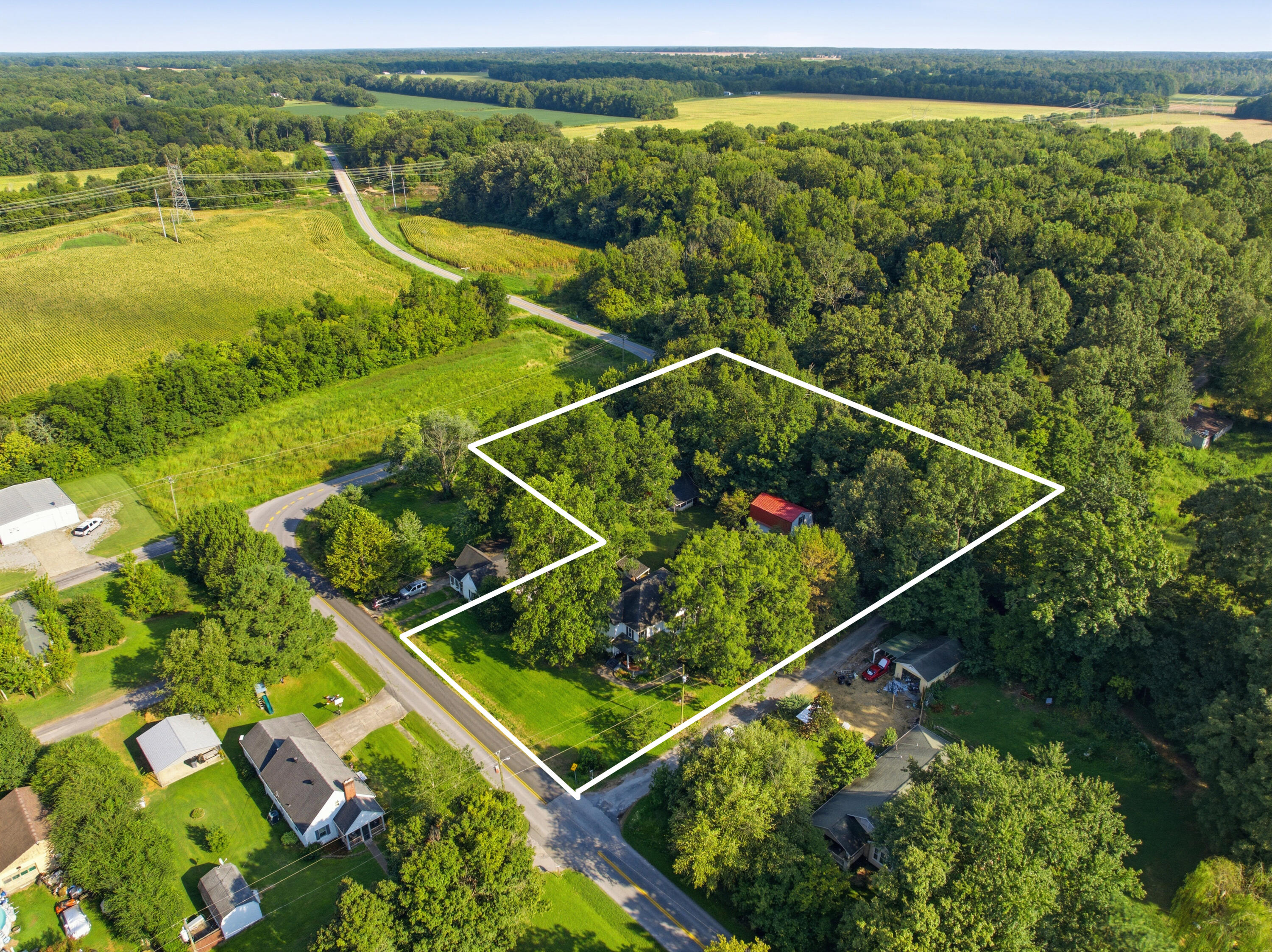 1581 Almo Road Property Photo 3