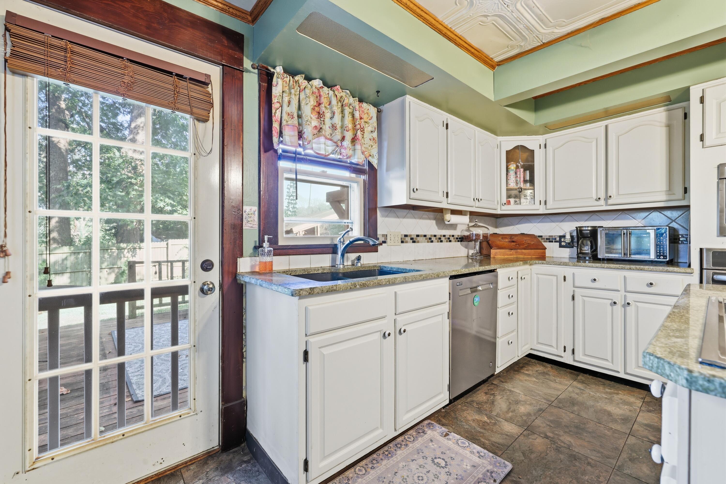 1581 Almo Road Property Photo 15