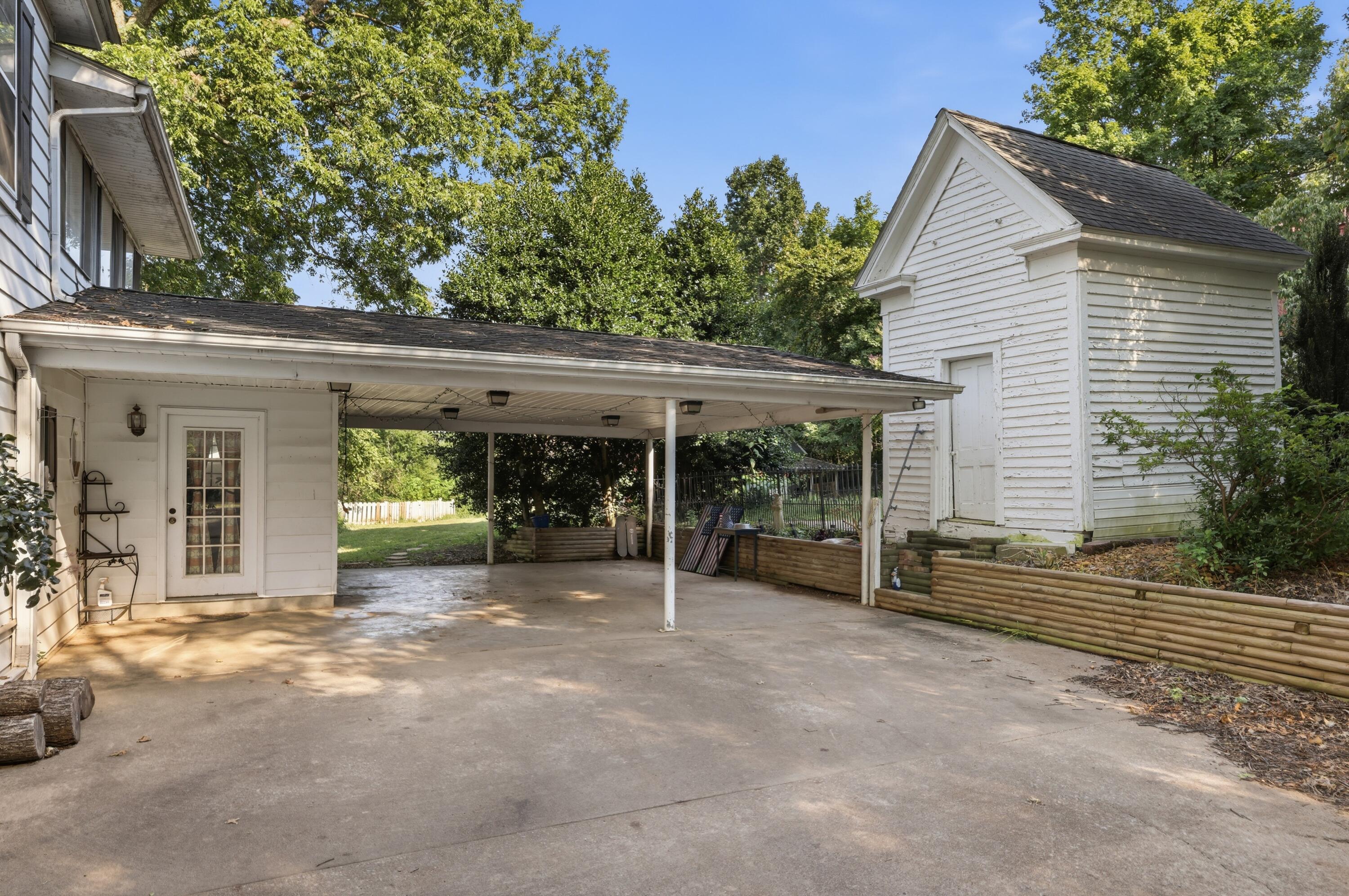1581 Almo Road Property Photo 36
