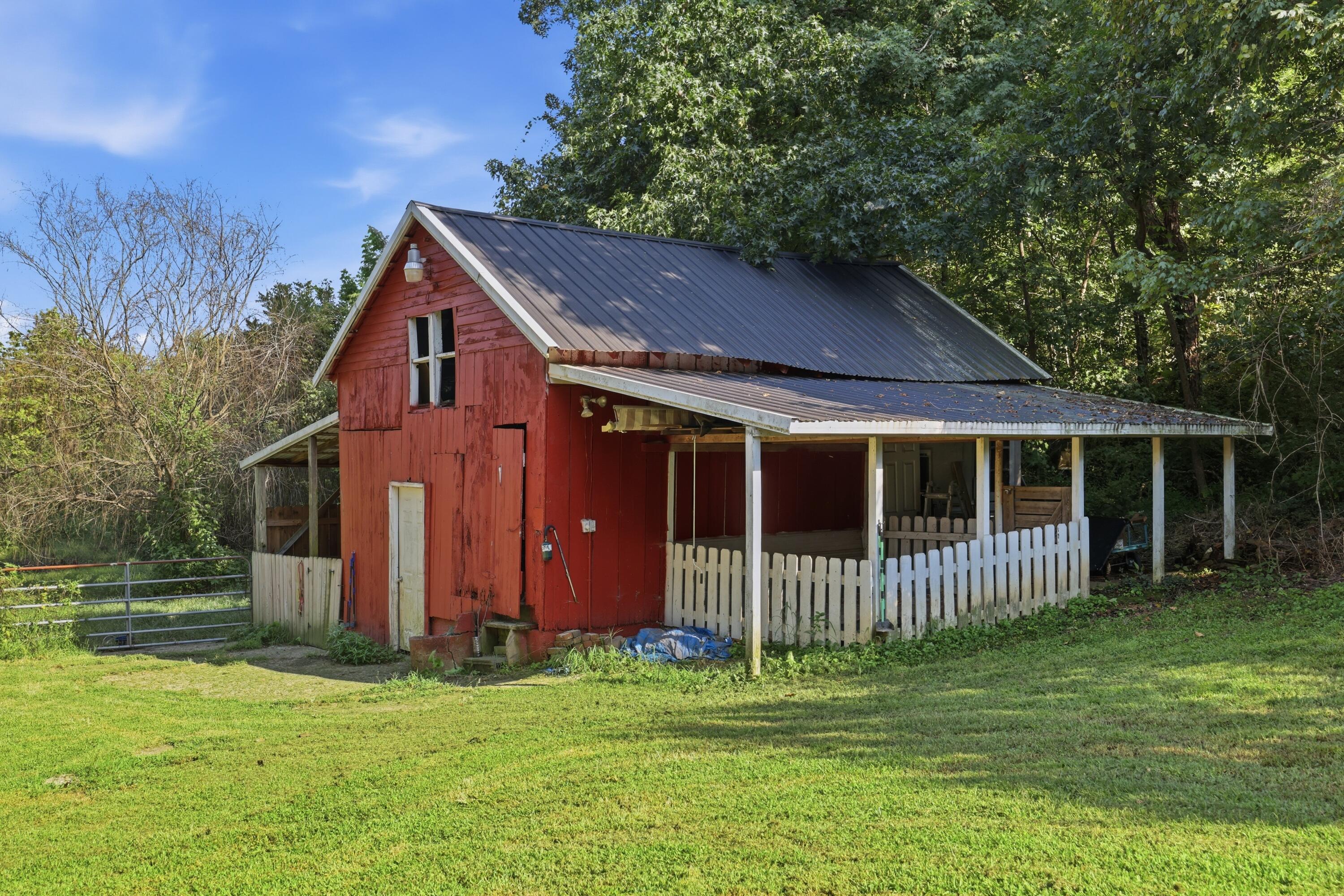 1581 Almo Road Property Photo 40
