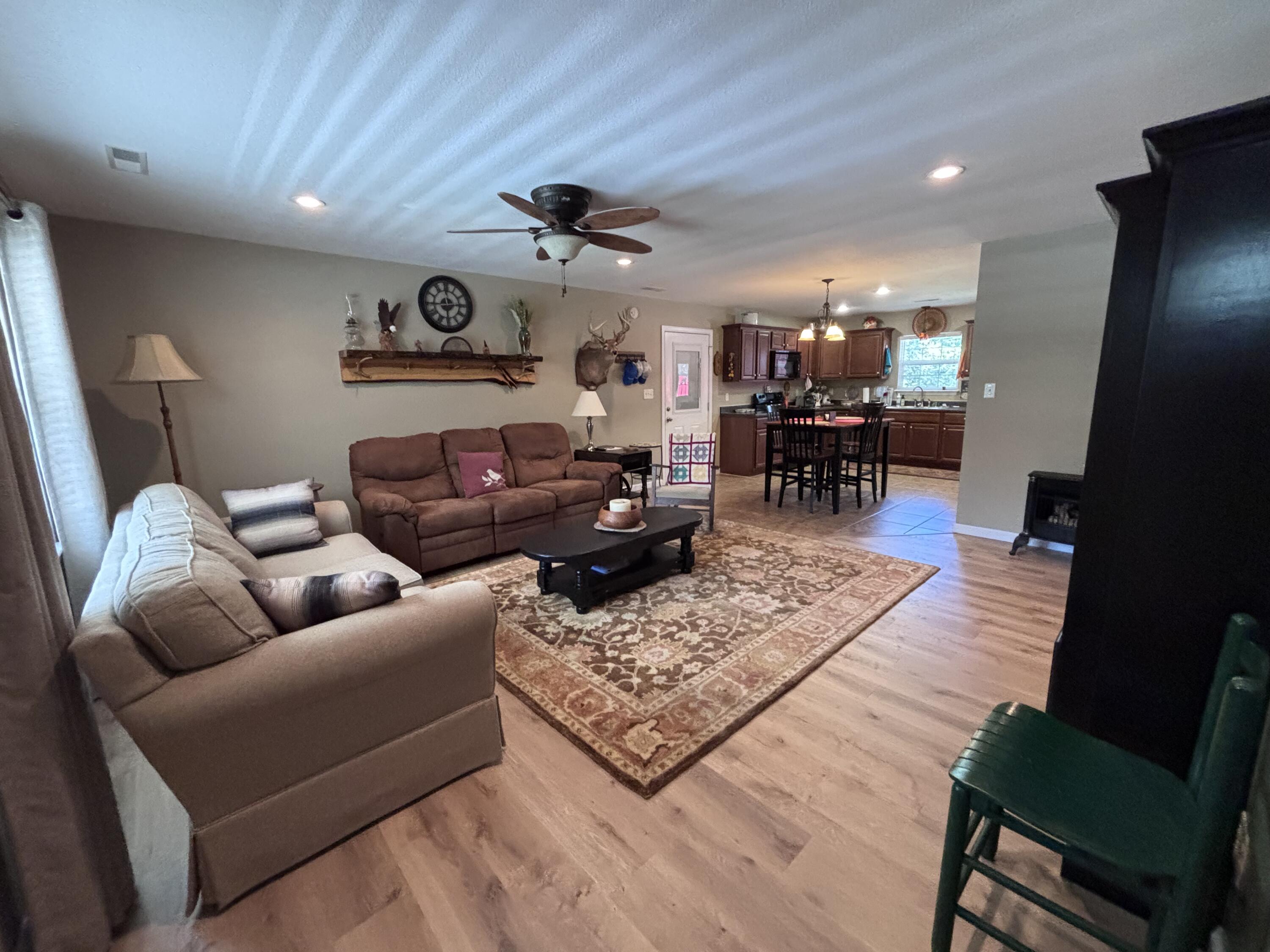 108 Gullview Drive Property Photo 8