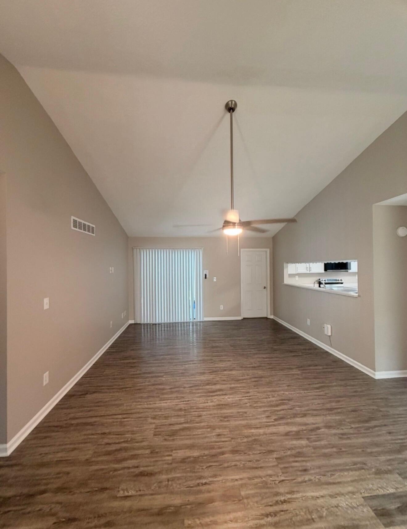 329 Stonegate Way Property Photo 4