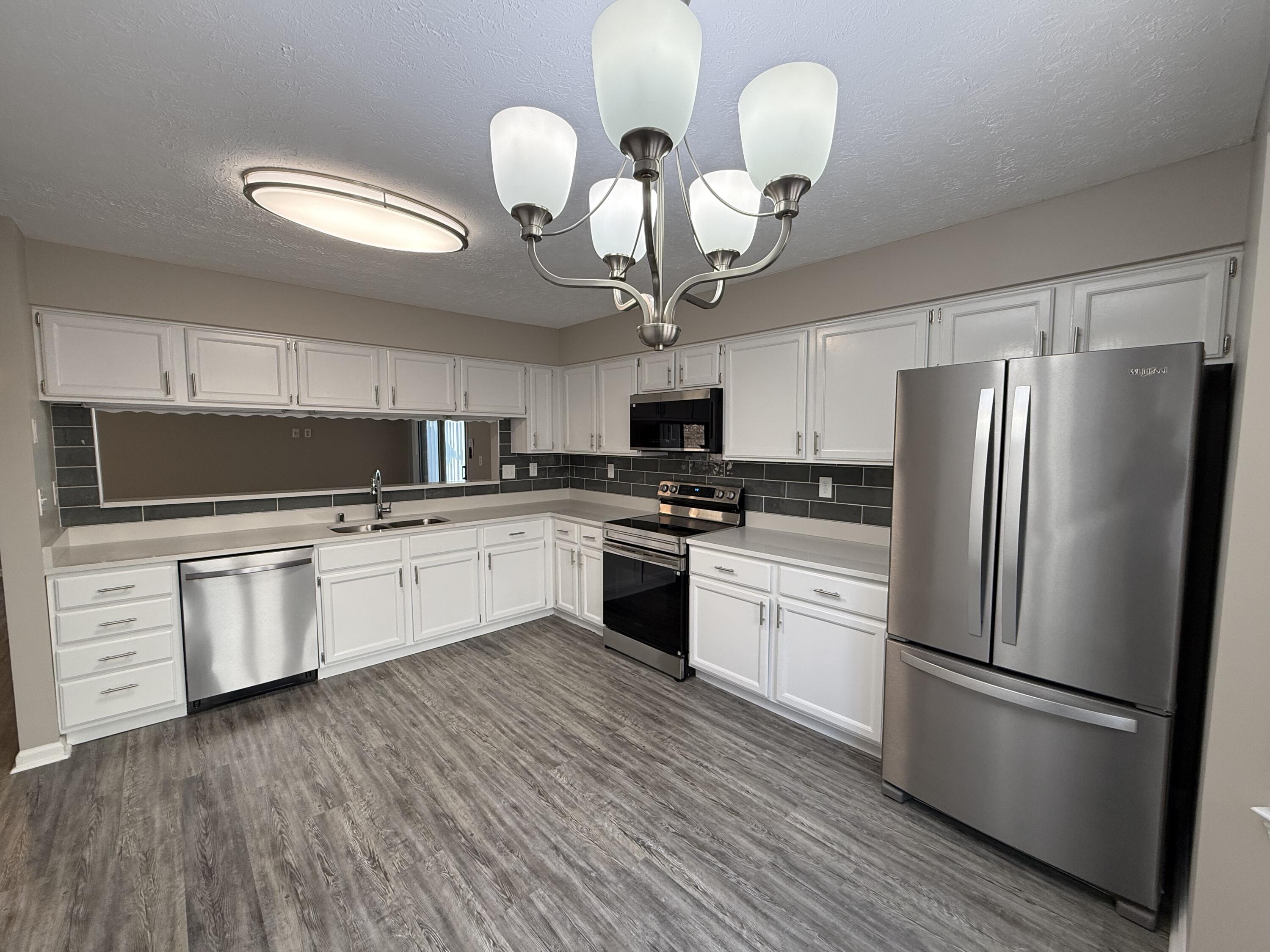 329 Stonegate Way Property Photo 16