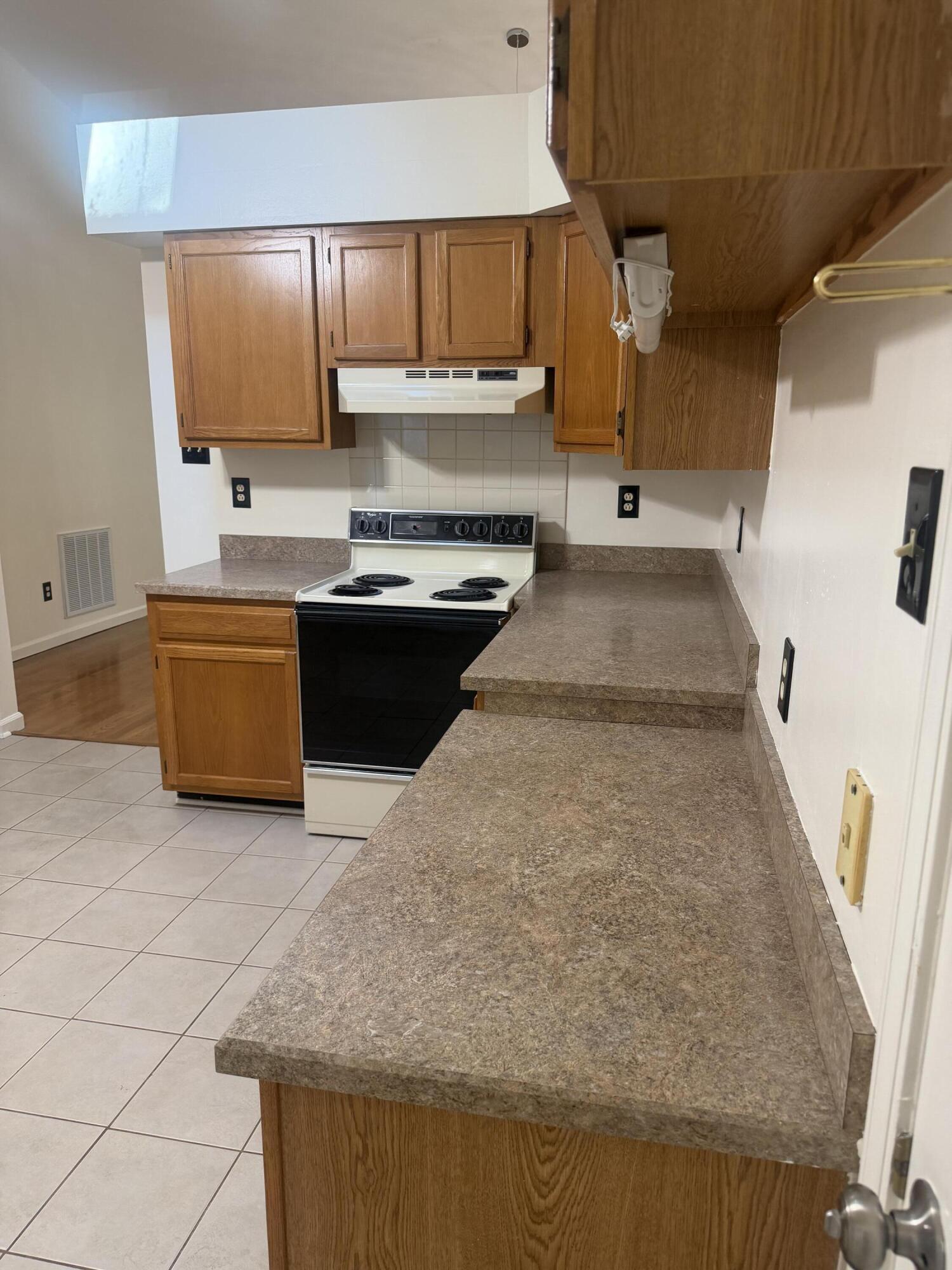 837 Ridgebrook Road Property Photo 7