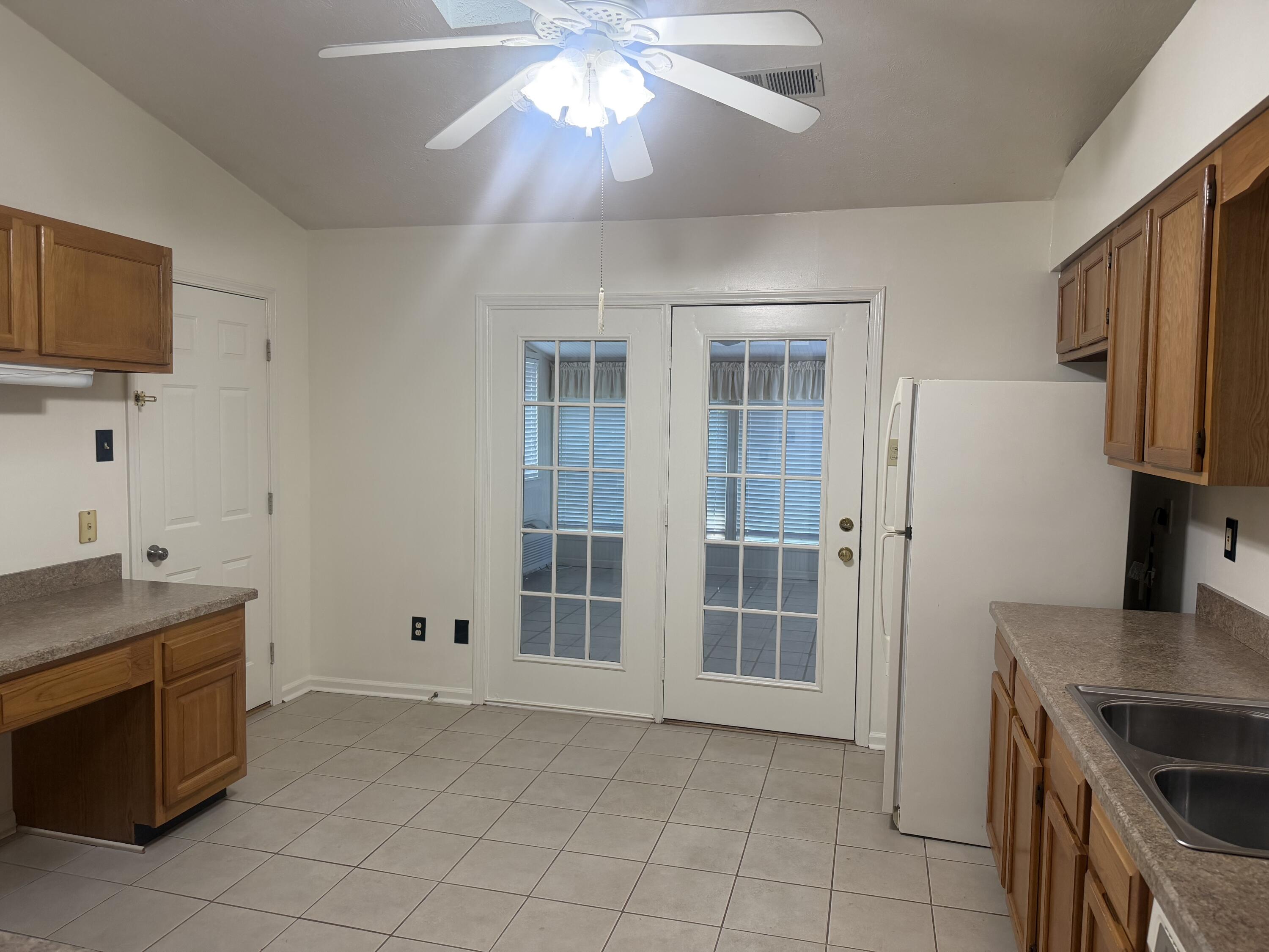 837 Ridgebrook Road Property Photo 8