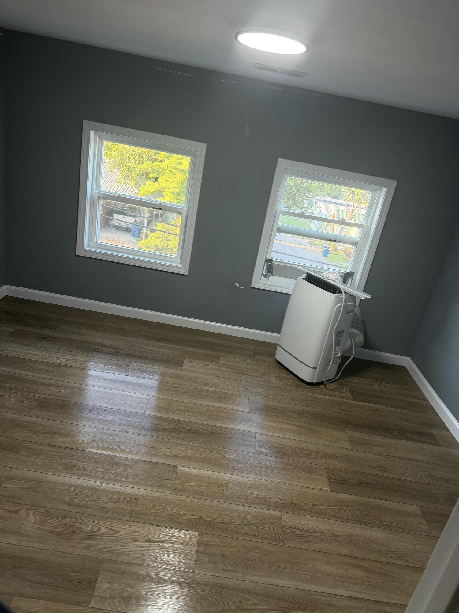 226 E Office Street Property Photo 7