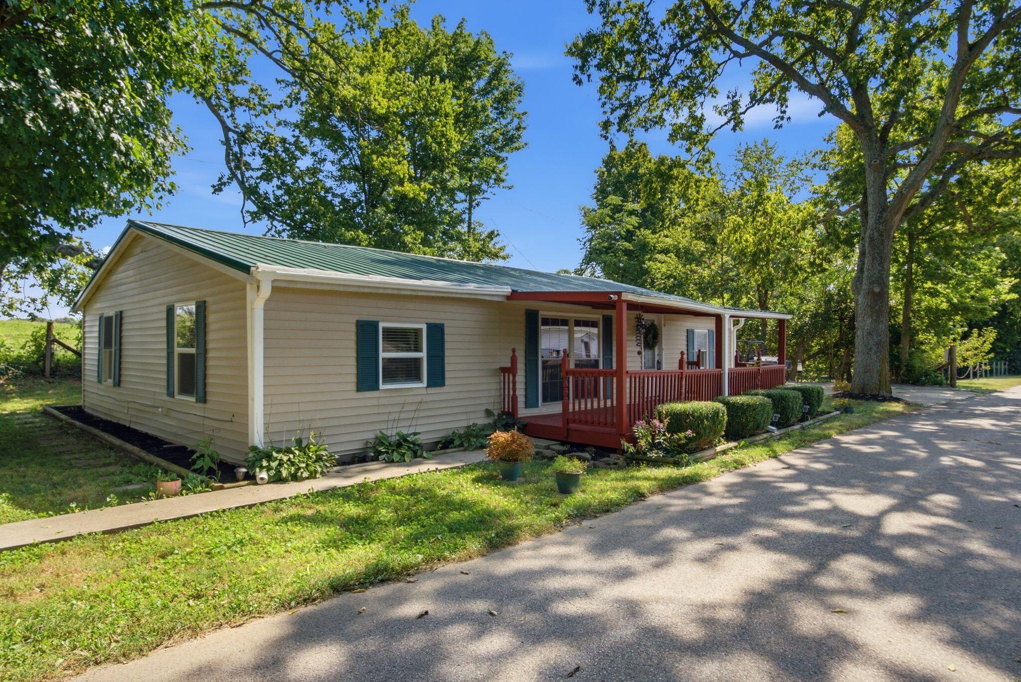 1418 Old Railroad Road Property Photo 4