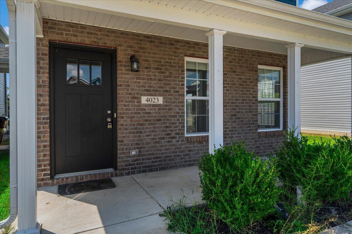 4023 Ruby Rose Road Property Photo 4